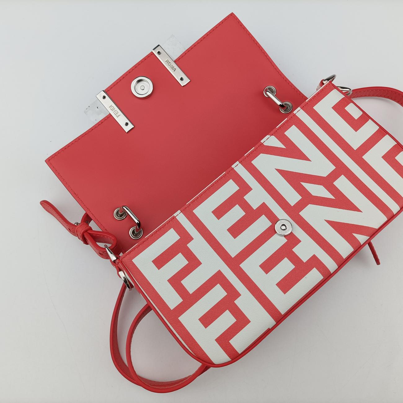 Pre-owned Fendi BAGUETTE Red×white Leather 7AS142 shoulderbag | stylenewstar