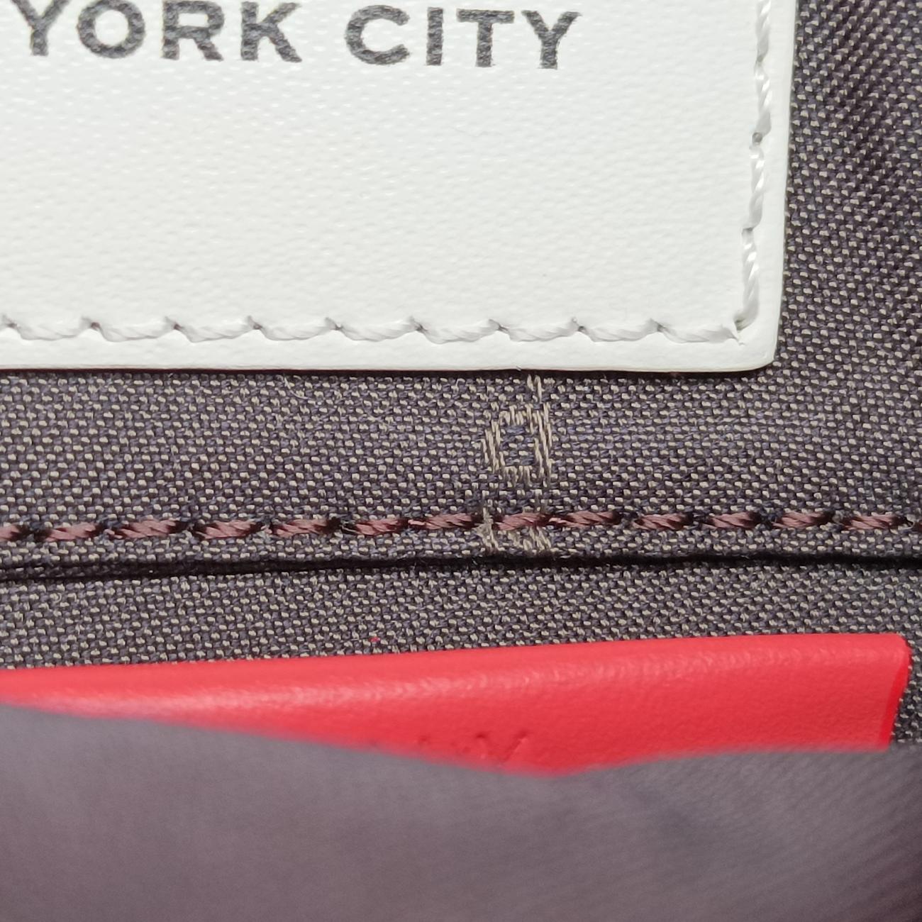 Pre-owned Fendi BAGUETTE Red×white Leather 7AS142 shoulderbag | stylenewstar