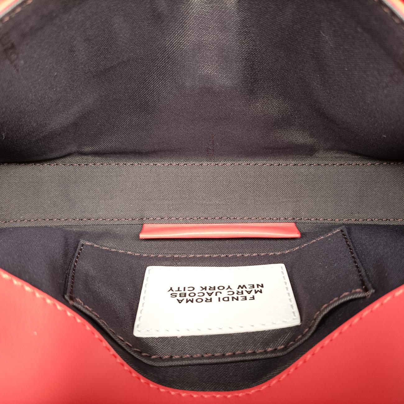 Pre-owned Fendi BAGUETTE Red×white Leather 7AS142 shoulderbag | stylenewstar