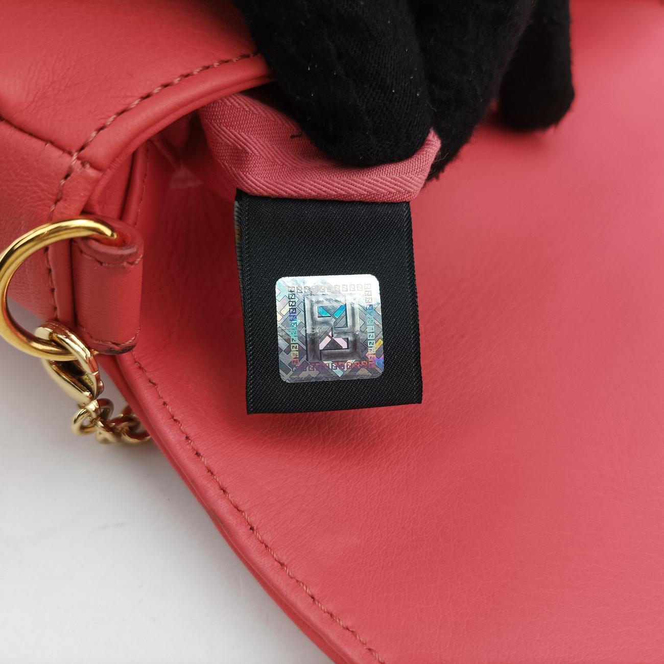 Secondhand Fendi Fendista Pochette Pink Leather 8MO276 shoulderbag | stylenewstar