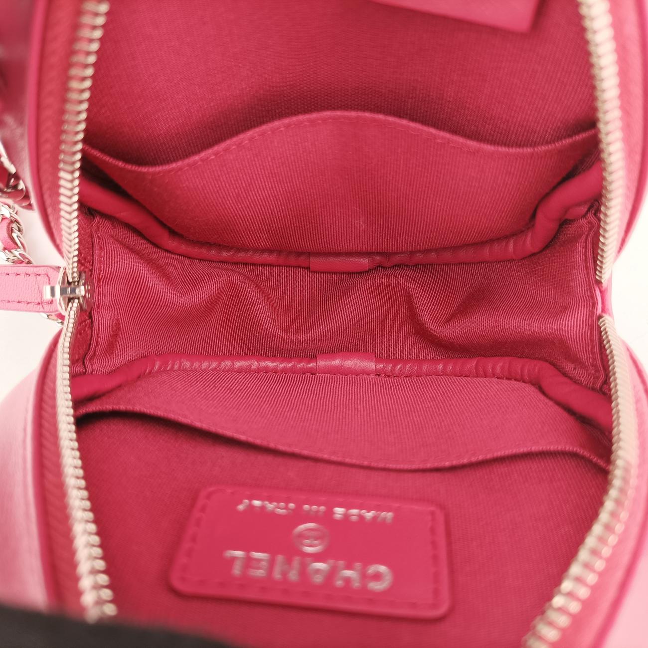 Pre-owned Chanel Matelasse Round Pink Lambskin A70657 shoulderbag | stylenewstar