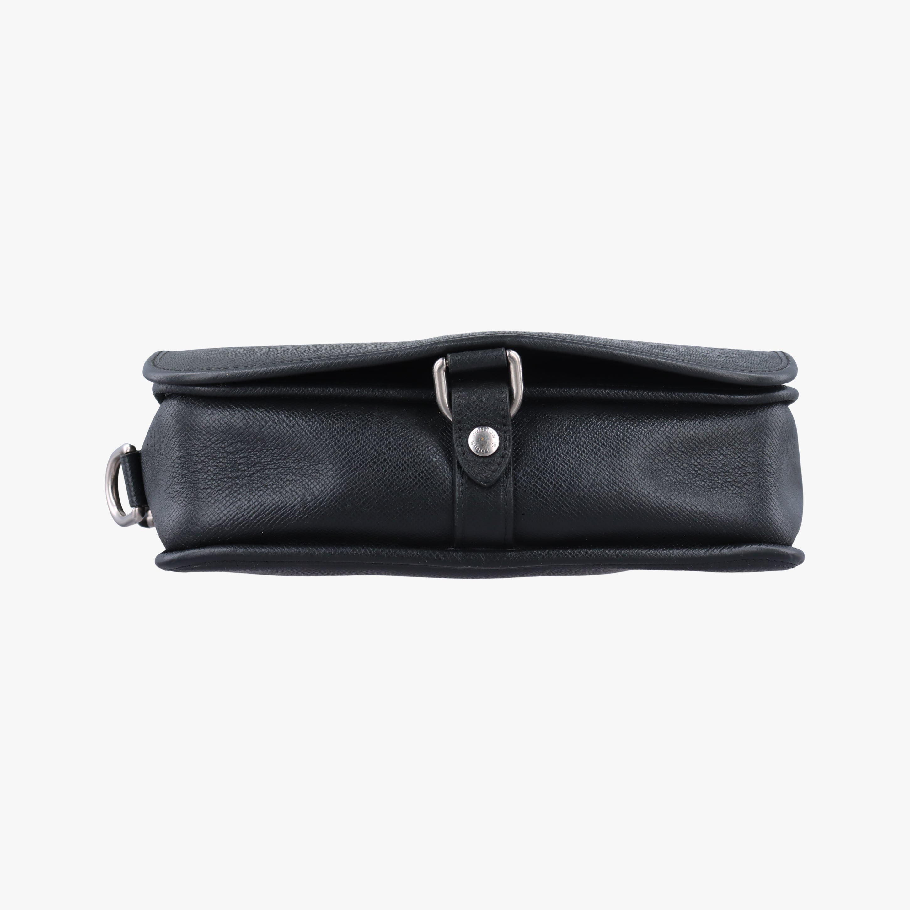 Pre-owned Louis Vuitton ANDREI ARDOISE Taiga M32482 shoulderbag | stylenewstar