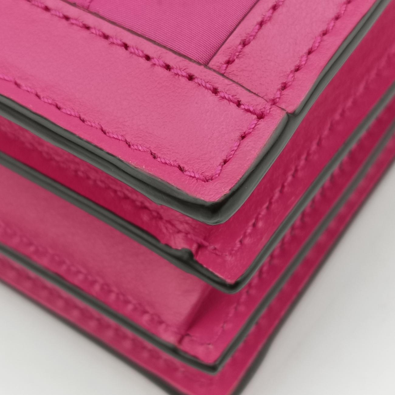 Pre-owned Gucci GG Quilted Mini Messenger Pink canvas x leather 723777 shoulderbag | stylenewstar