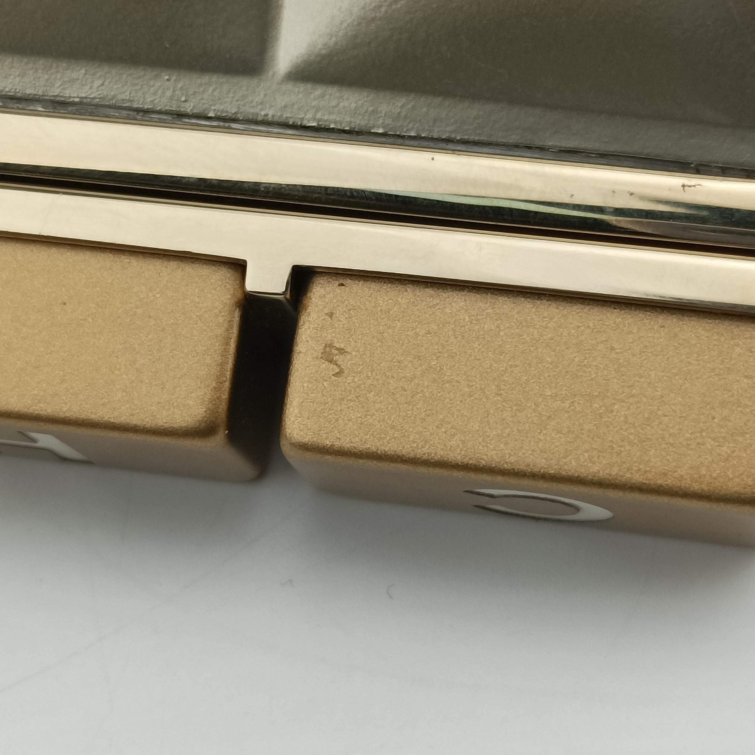 Secondhand Chanel Iconic Novelty Golden Enamel A37067 shoulderbag | stylenewstar