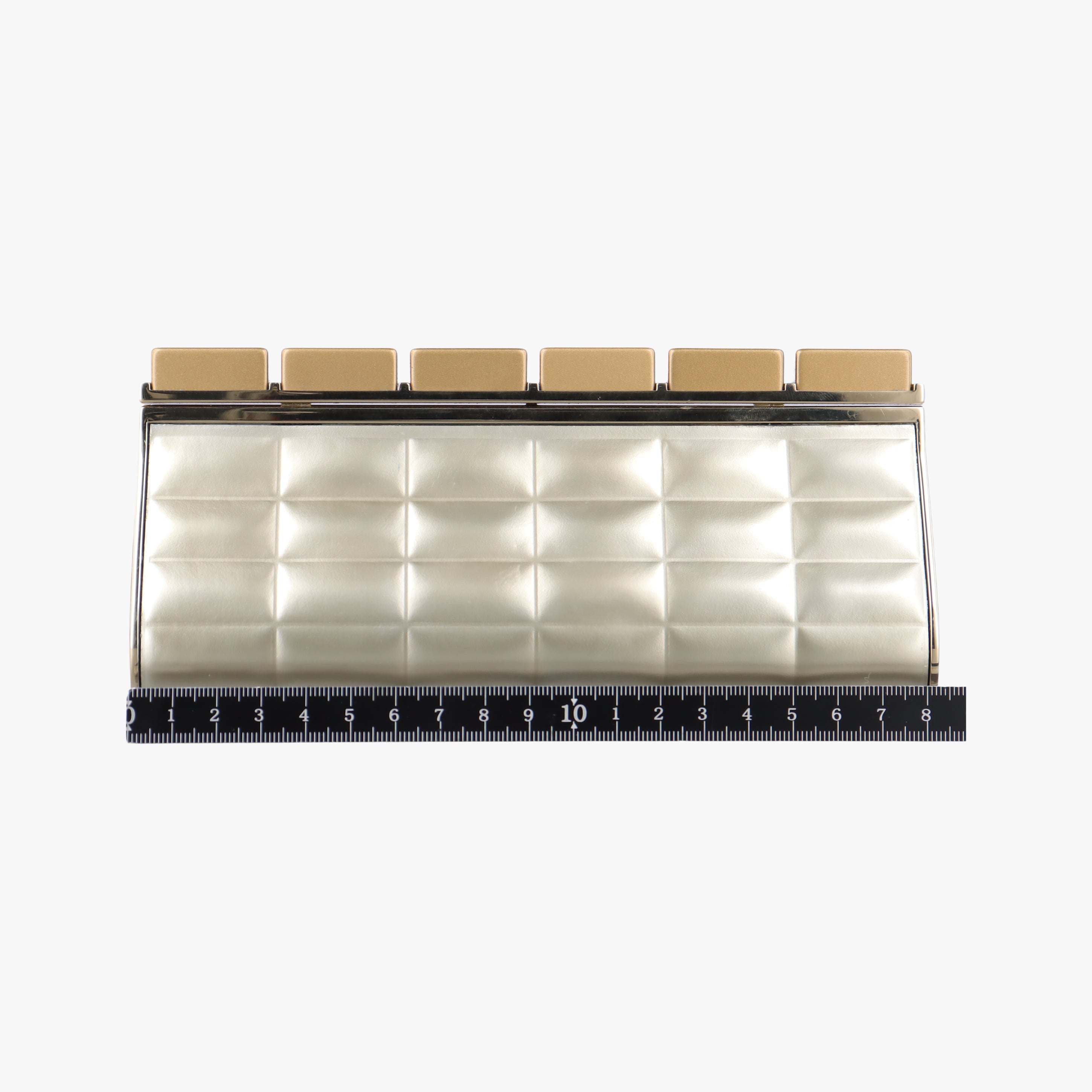 Secondhand Chanel Iconic Novelty Golden Enamel A37067 shoulderbag | stylenewstar