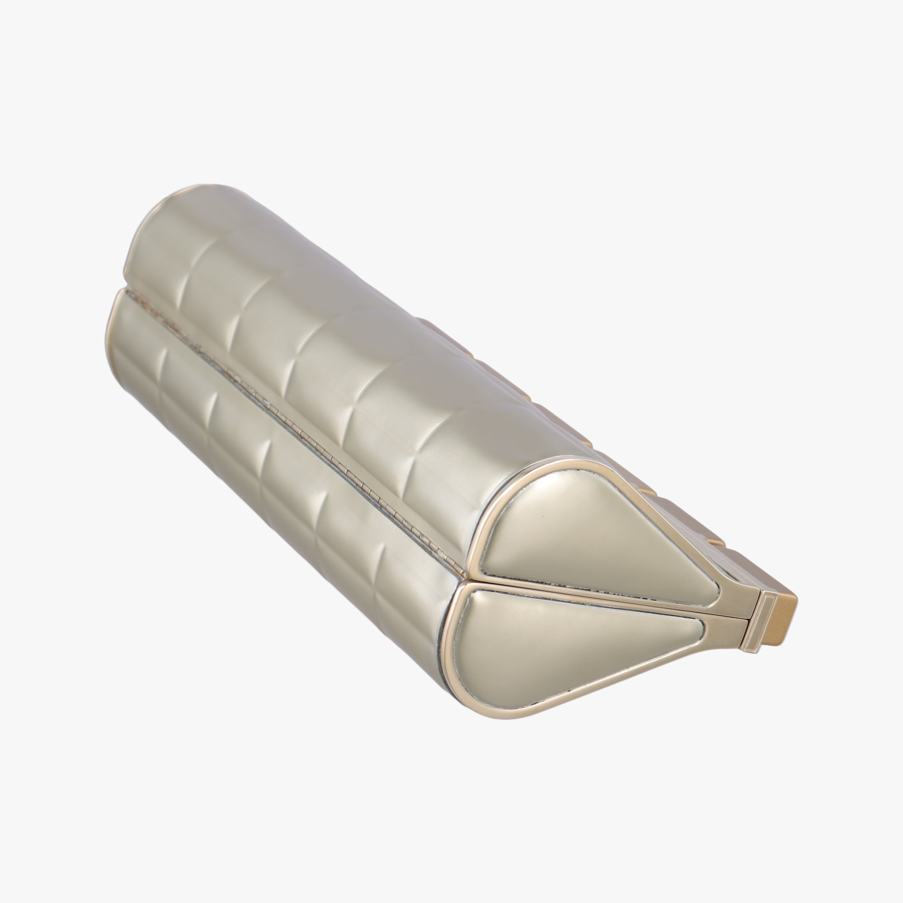 Secondhand Chanel Iconic Novelty Golden Enamel A37067 shoulderbag | stylenewstar