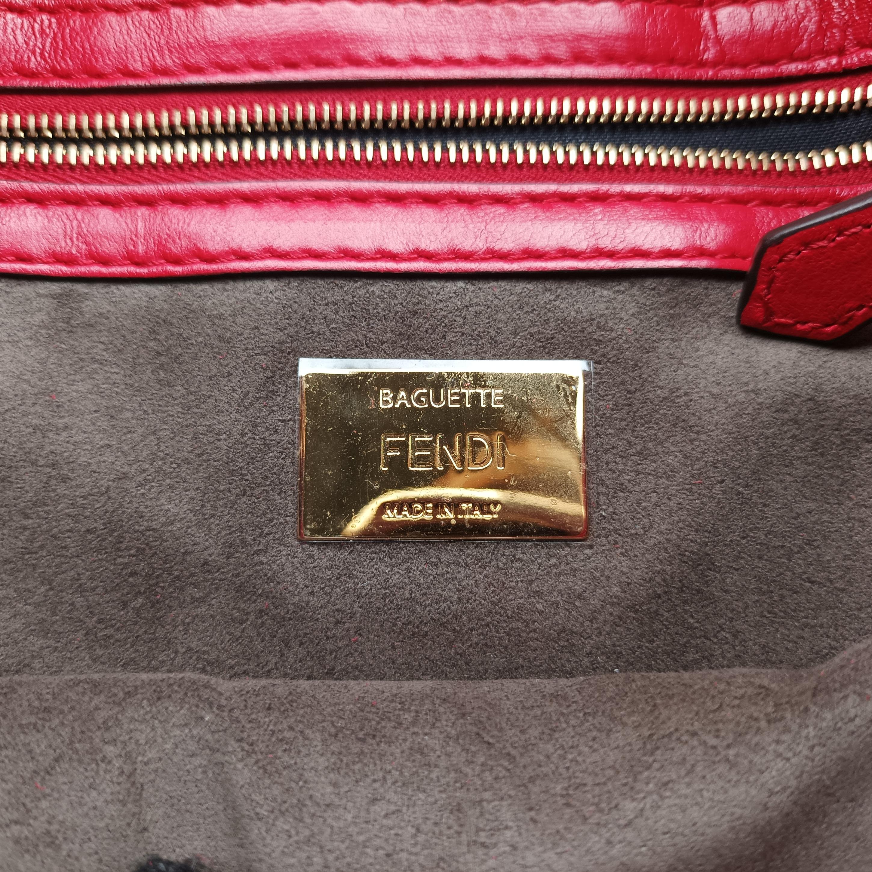 Secondhand Fendi BAGUETTE Red Leather 8BR600 shoulderbag | stylenewstar