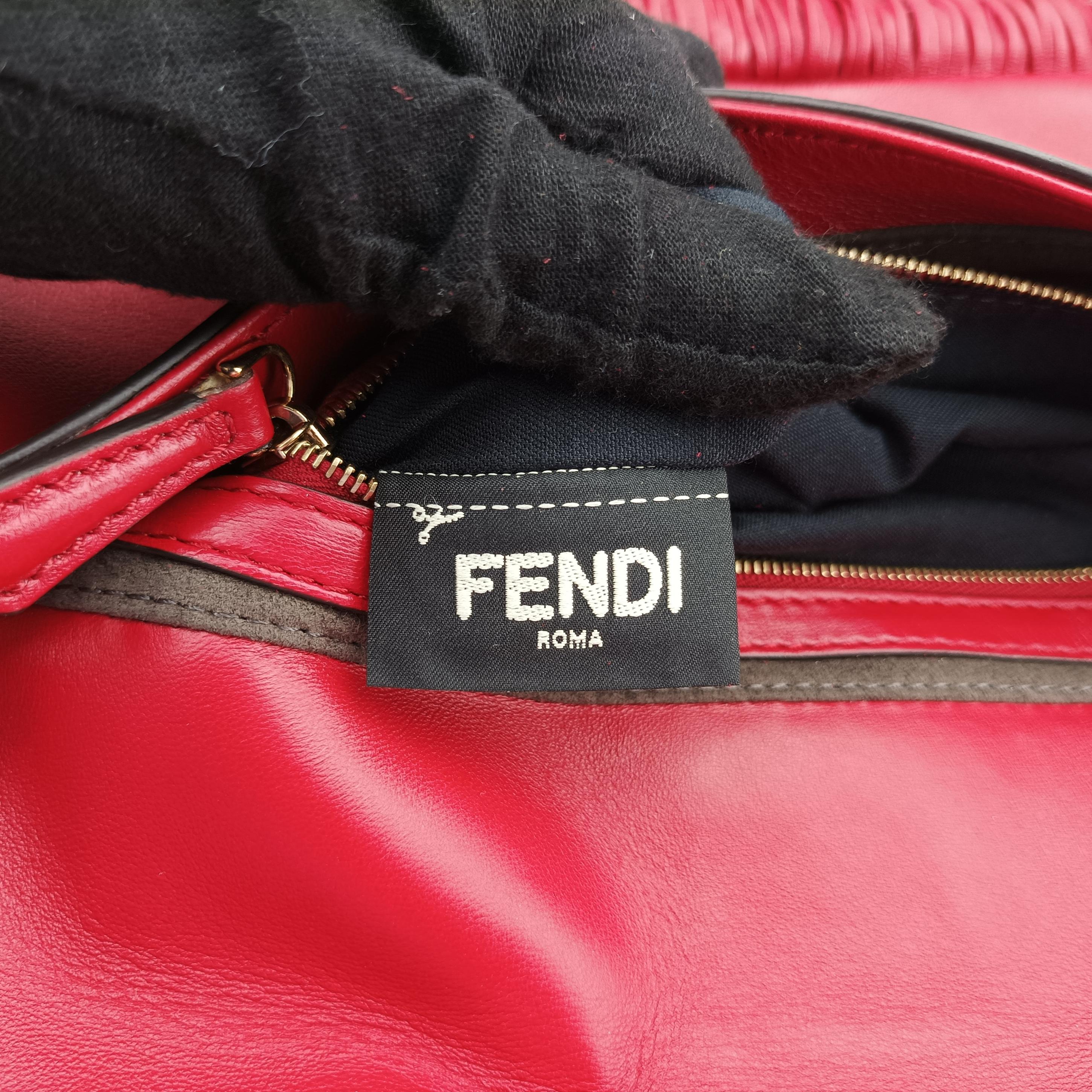 Secondhand Fendi BAGUETTE Red Leather 8BR600 shoulderbag | stylenewstar