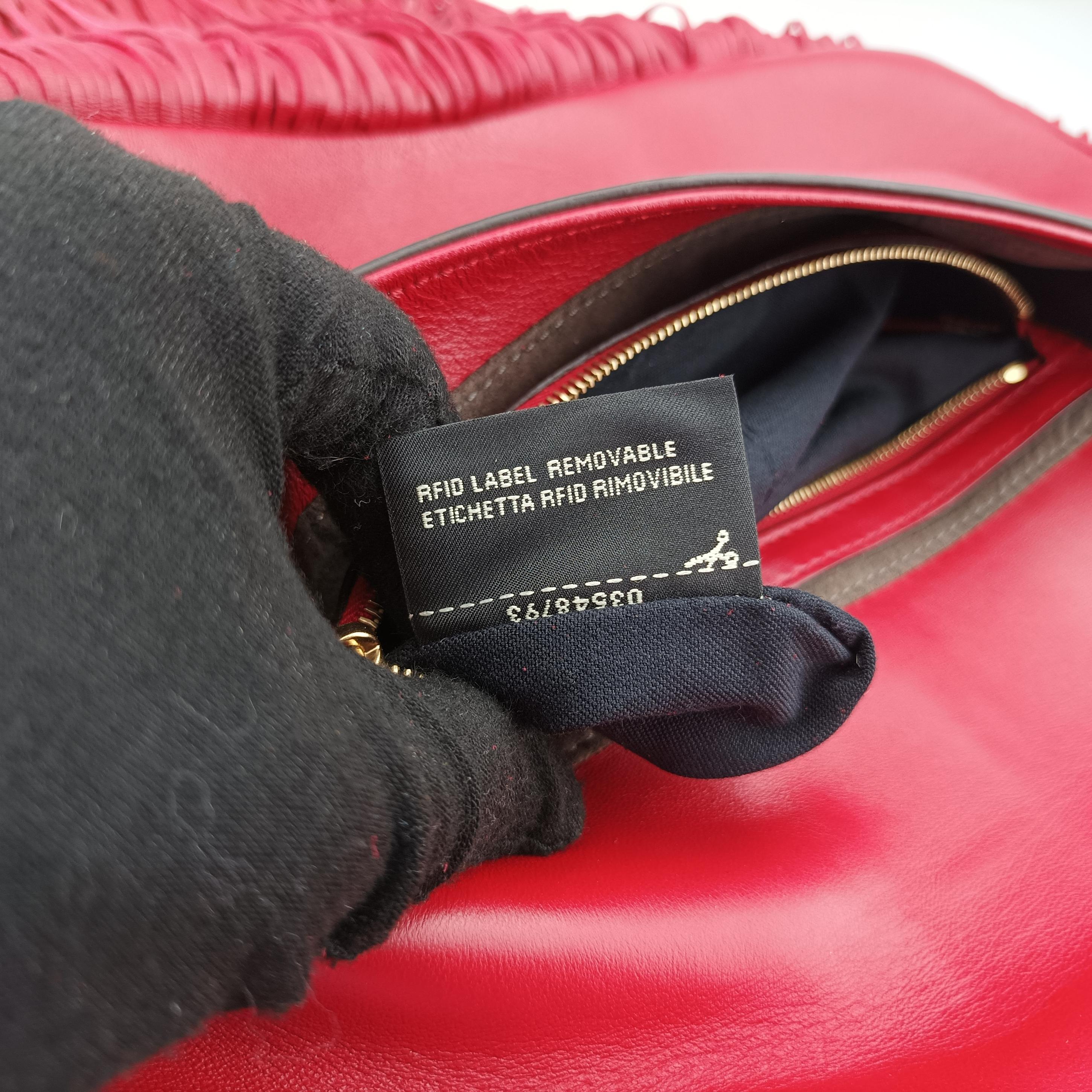 Secondhand Fendi BAGUETTE Red Leather 8BR600 shoulderbag | stylenewstar