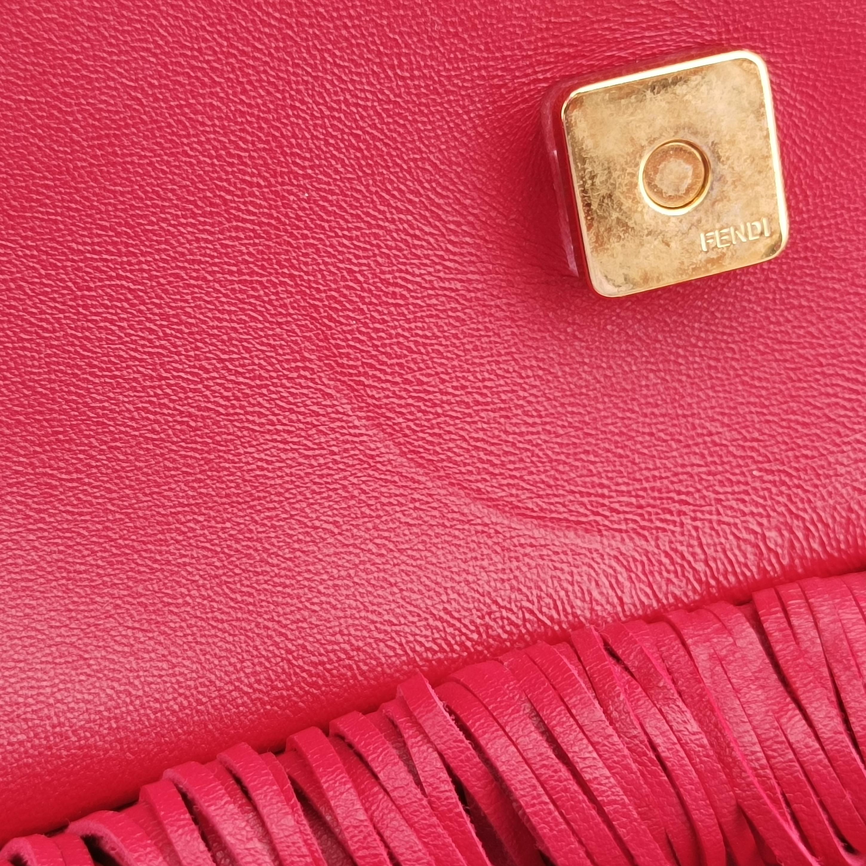 Secondhand Fendi BAGUETTE Red Leather 8BR600 shoulderbag | stylenewstar