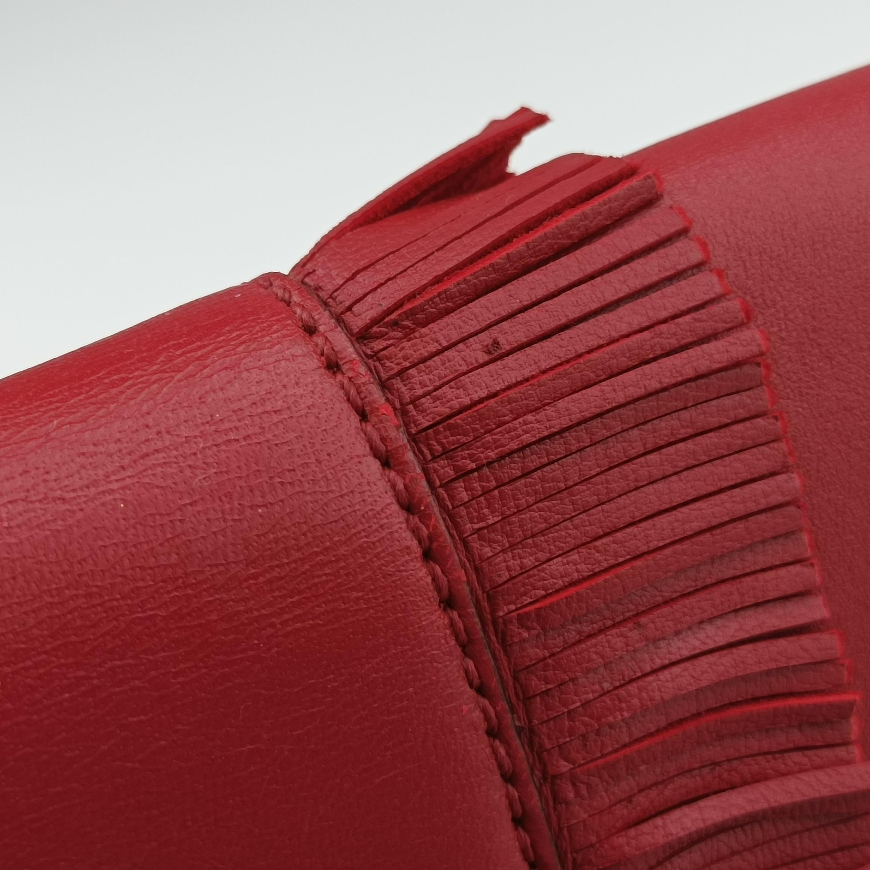 Secondhand Fendi BAGUETTE Red Leather 8BR600 shoulderbag | stylenewstar