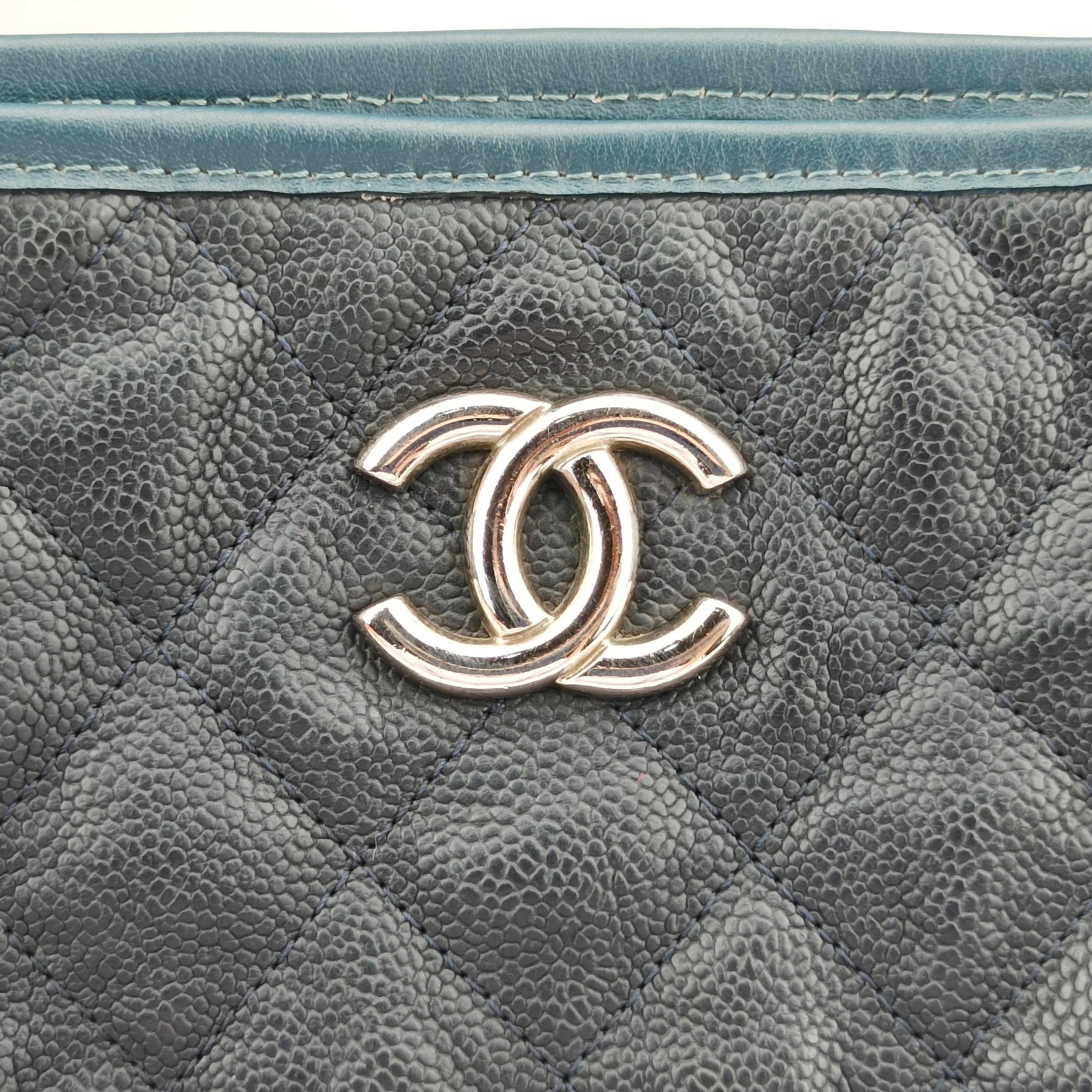 Pre-owned Chanel French Riviera Hobo Dark Navy Leather A66804 shoulderbag | stylenewstar