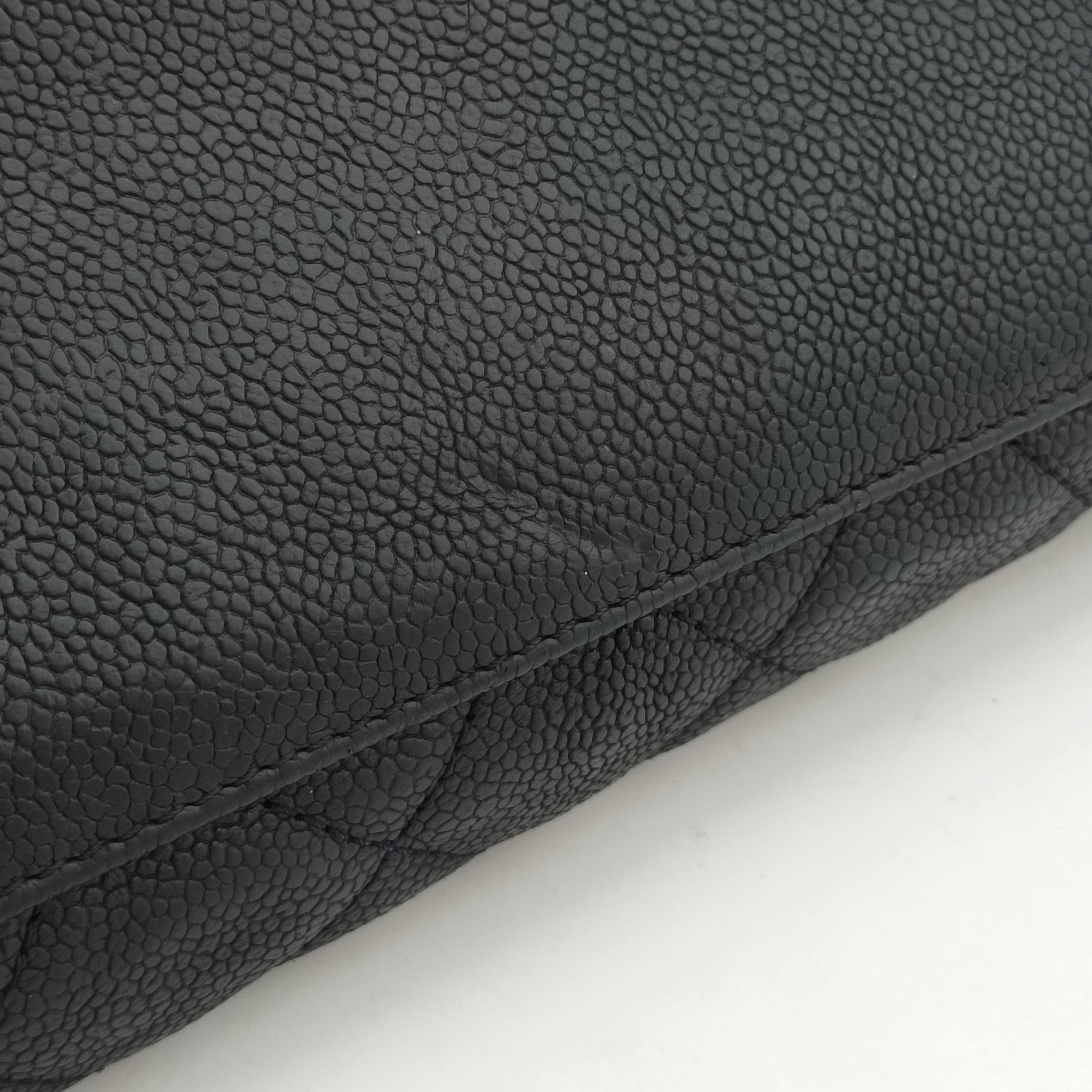 Pre-owned Chanel French Riviera Hobo Dark Navy Leather A66804 shoulderbag | stylenewstar