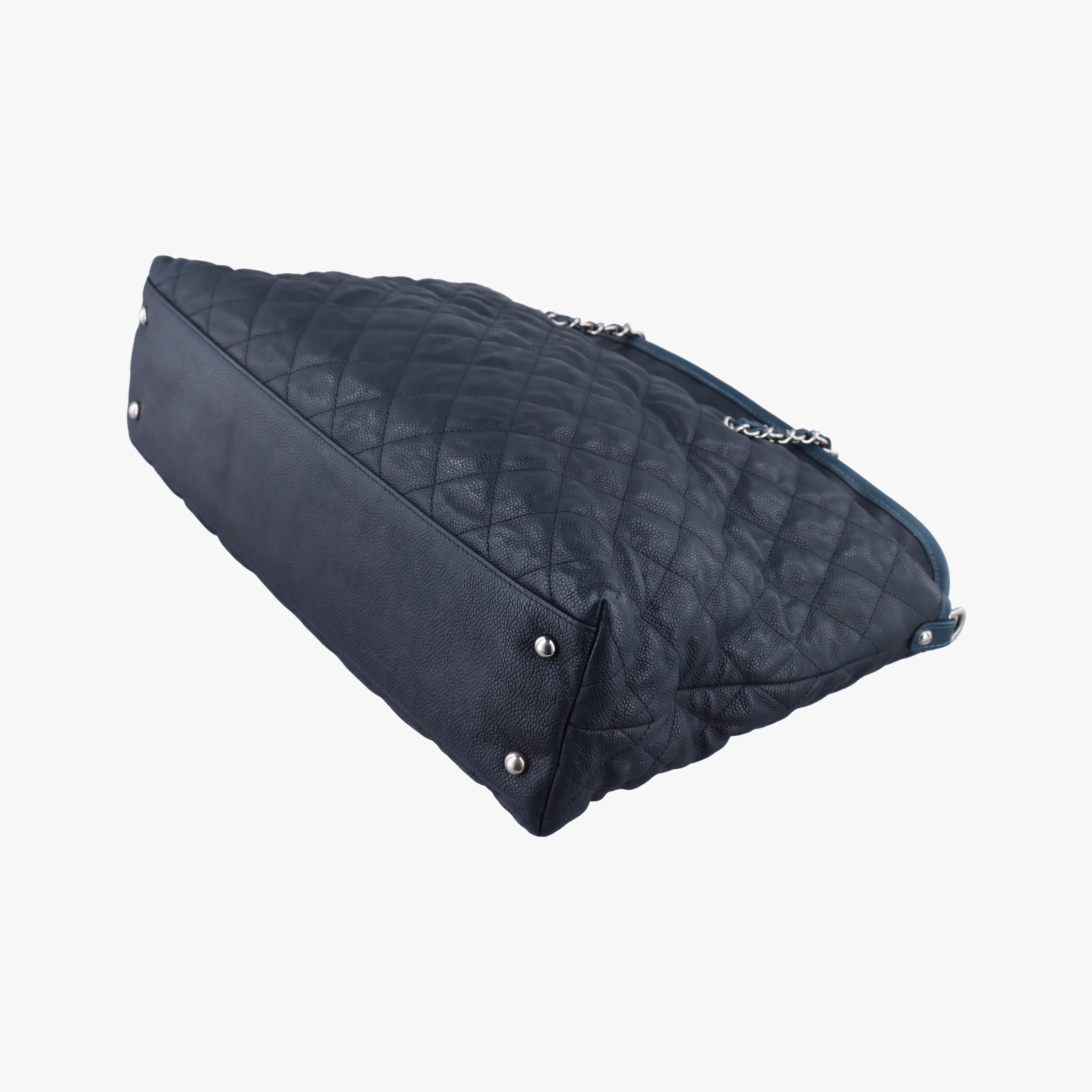 Pre-owned Chanel French Riviera Hobo Dark Navy Leather A66804 shoulderbag | stylenewstar