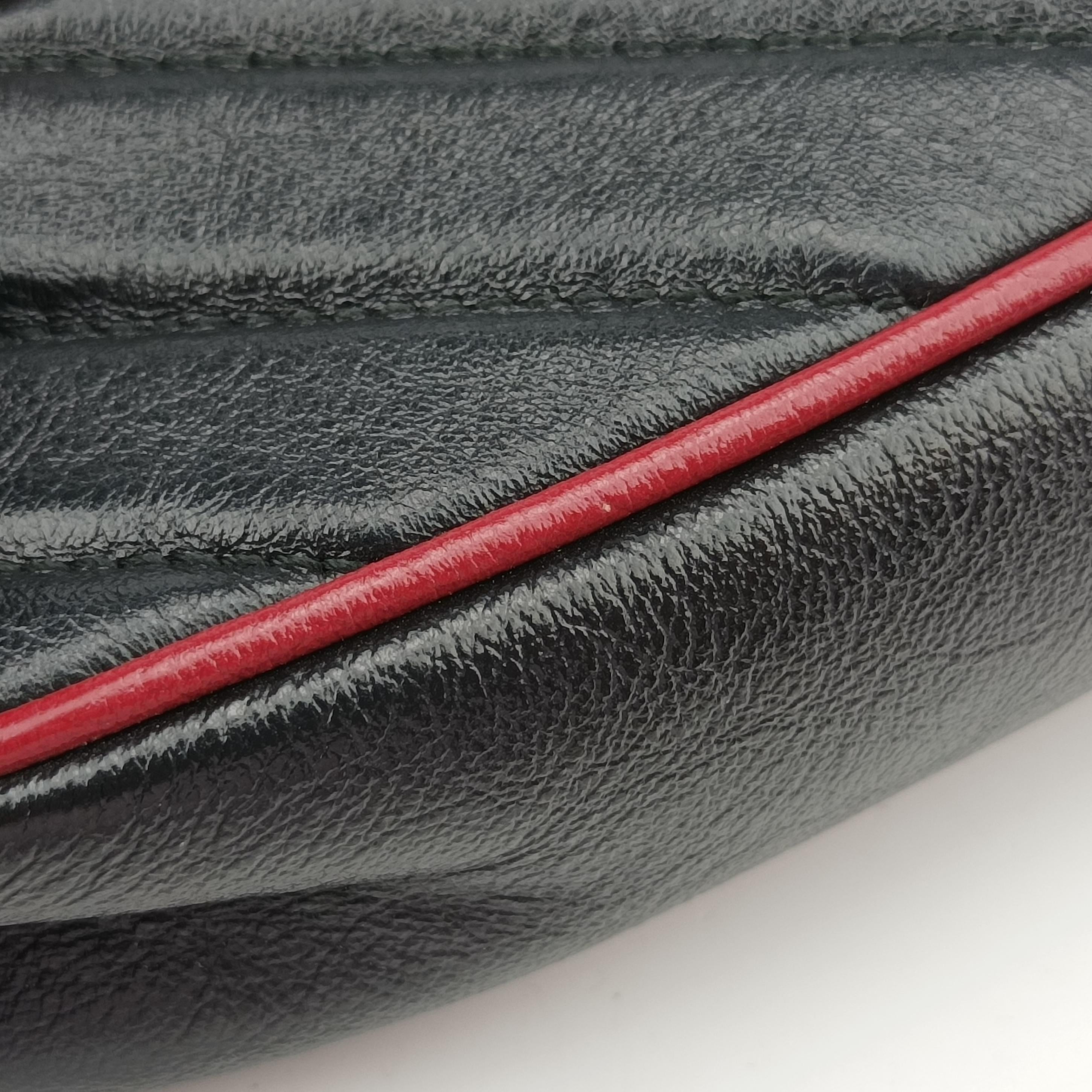 Secondhand Gucci GG Marmont Black×Red Leather 574969 shoulderbag | stylenewstar