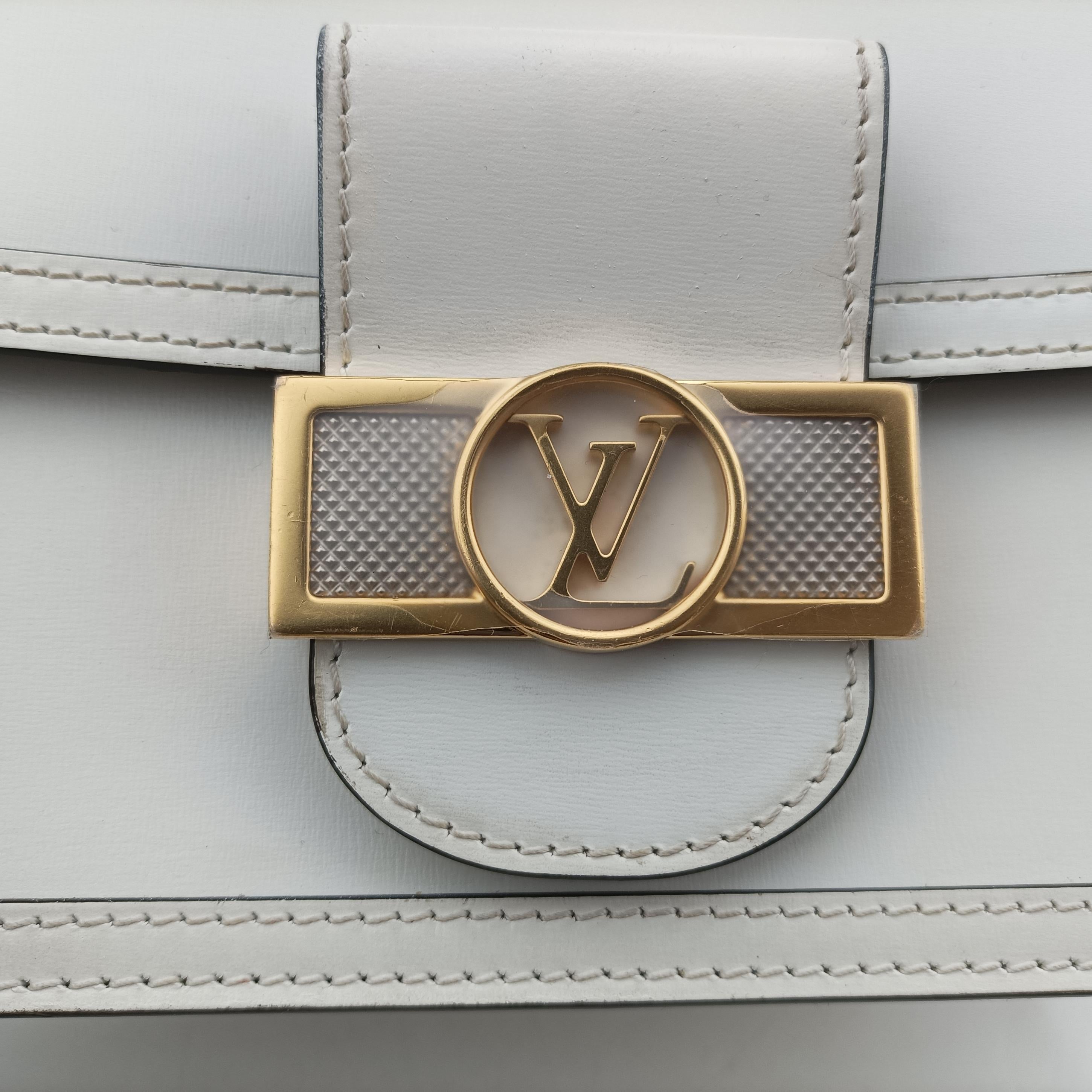 Vintage Louis Vuitton Dauphine NV MINI Snow epi M55963 shoulderbag | stylenewstar