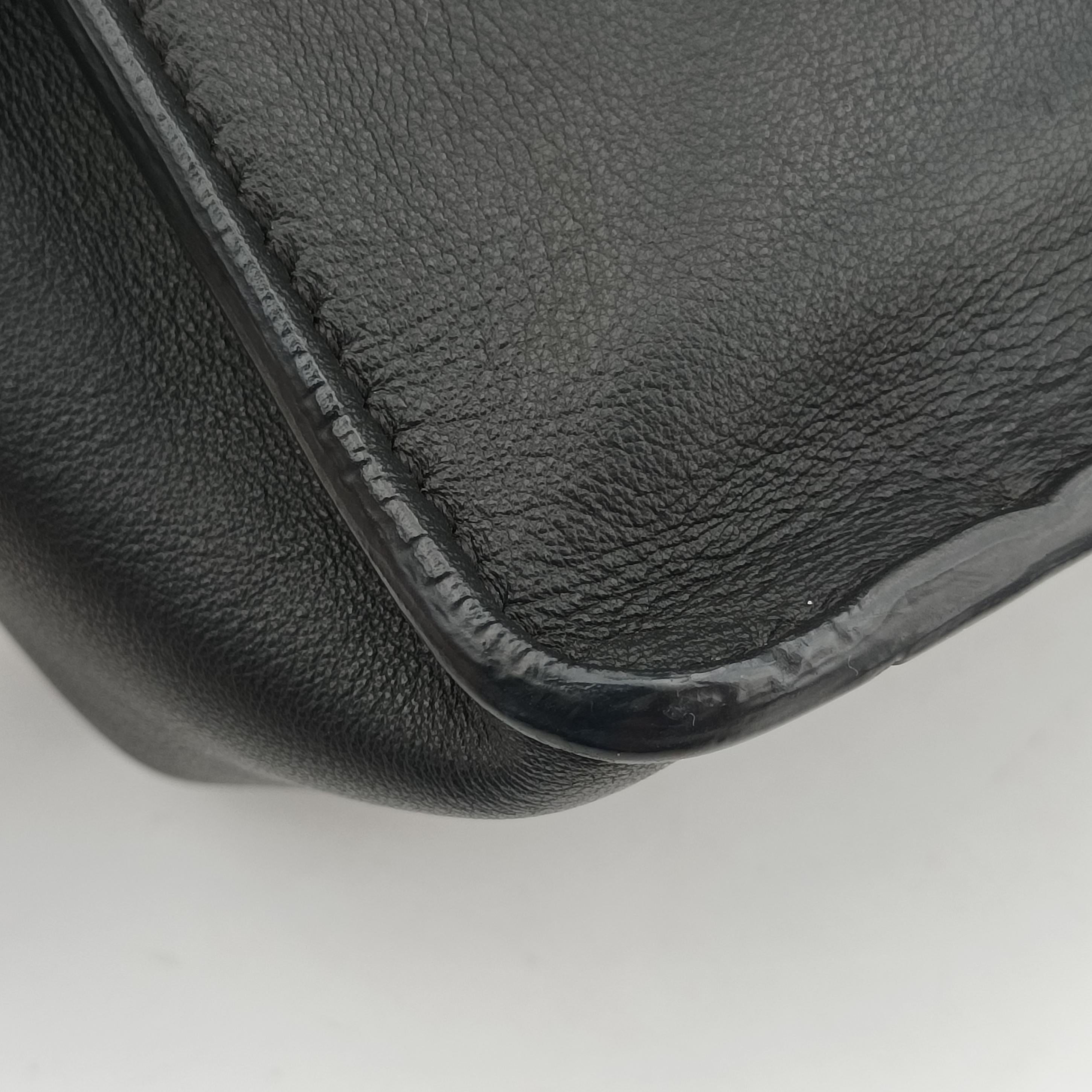 Pre-owned Fendi Flip blackx red x brown Leather× Suede 8BT302 shoulderbag | stylenewstar