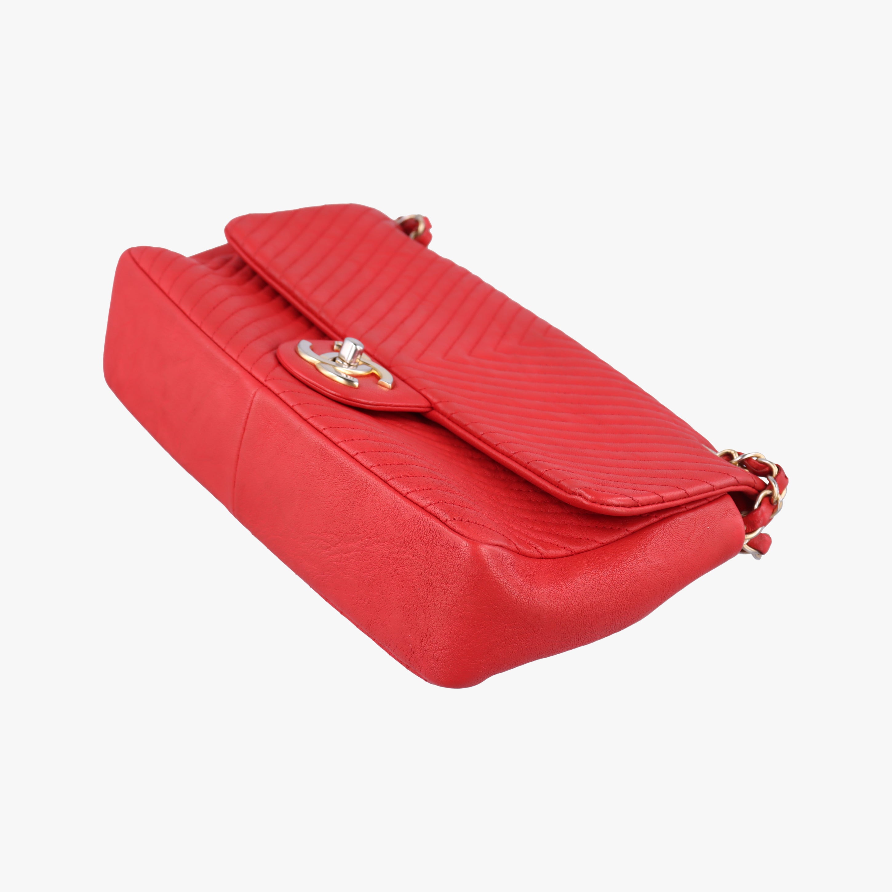 Pre-owned Chanel V stitch Red lambskin A92088 shoulderbag | stylenewstar