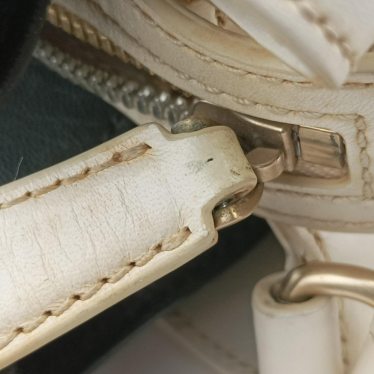 Secondhand Bally Medium Boston Golf Black x White leather  shoulderbag | stylenewstar