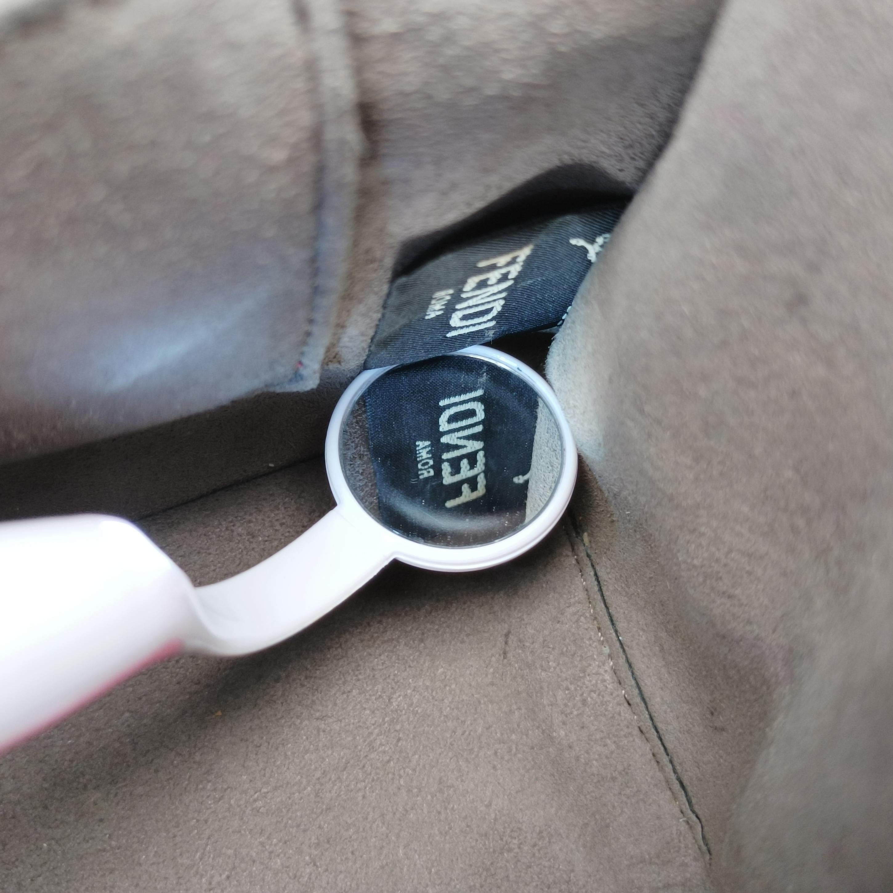 Pre-owned Fendi KAN I F Black Leather 8BT286 shoulderbag | stylenewstar