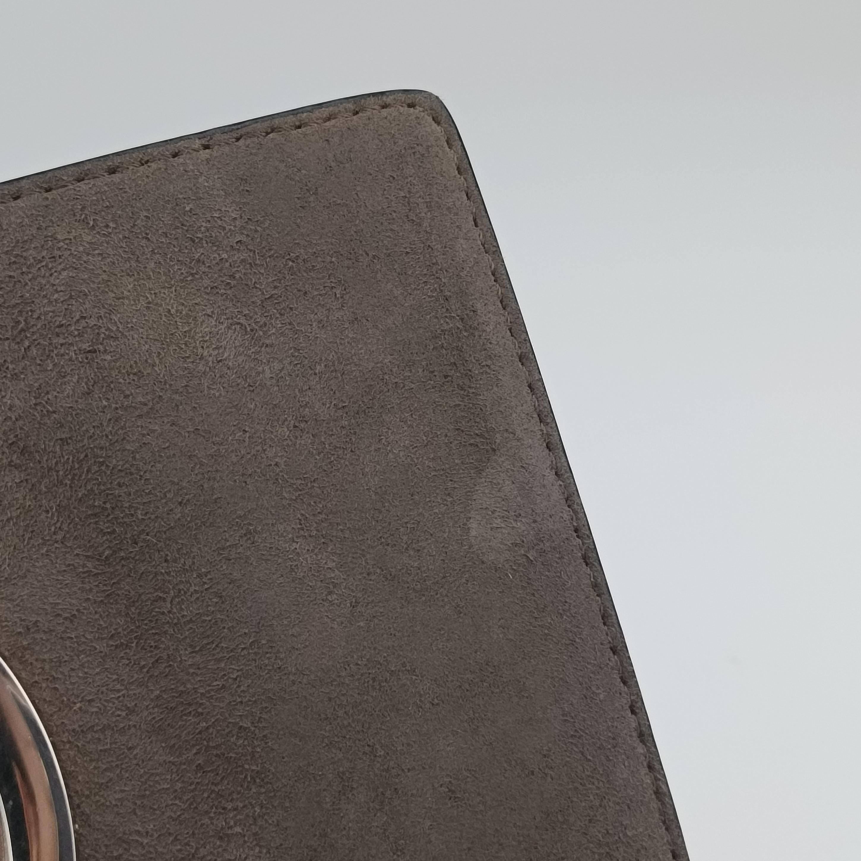 Pre-owned Fendi KAN I F Black Leather 8BT286 shoulderbag | stylenewstar