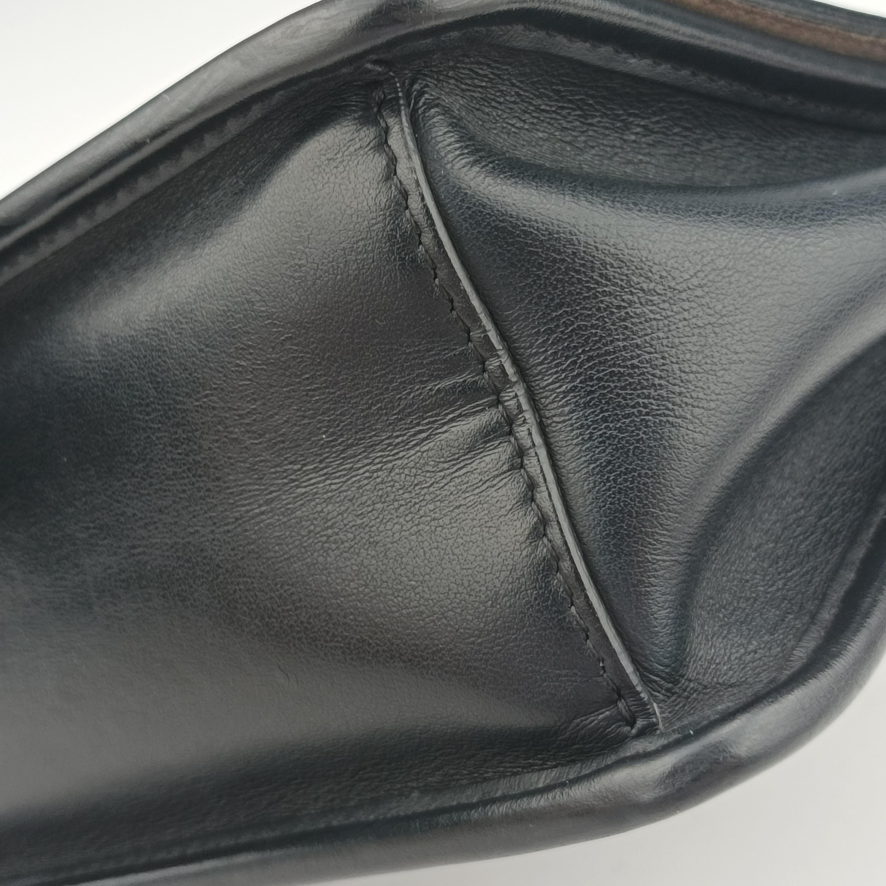 Pre-owned Fendi KAN I F Black Leather 8BT286 shoulderbag | stylenewstar