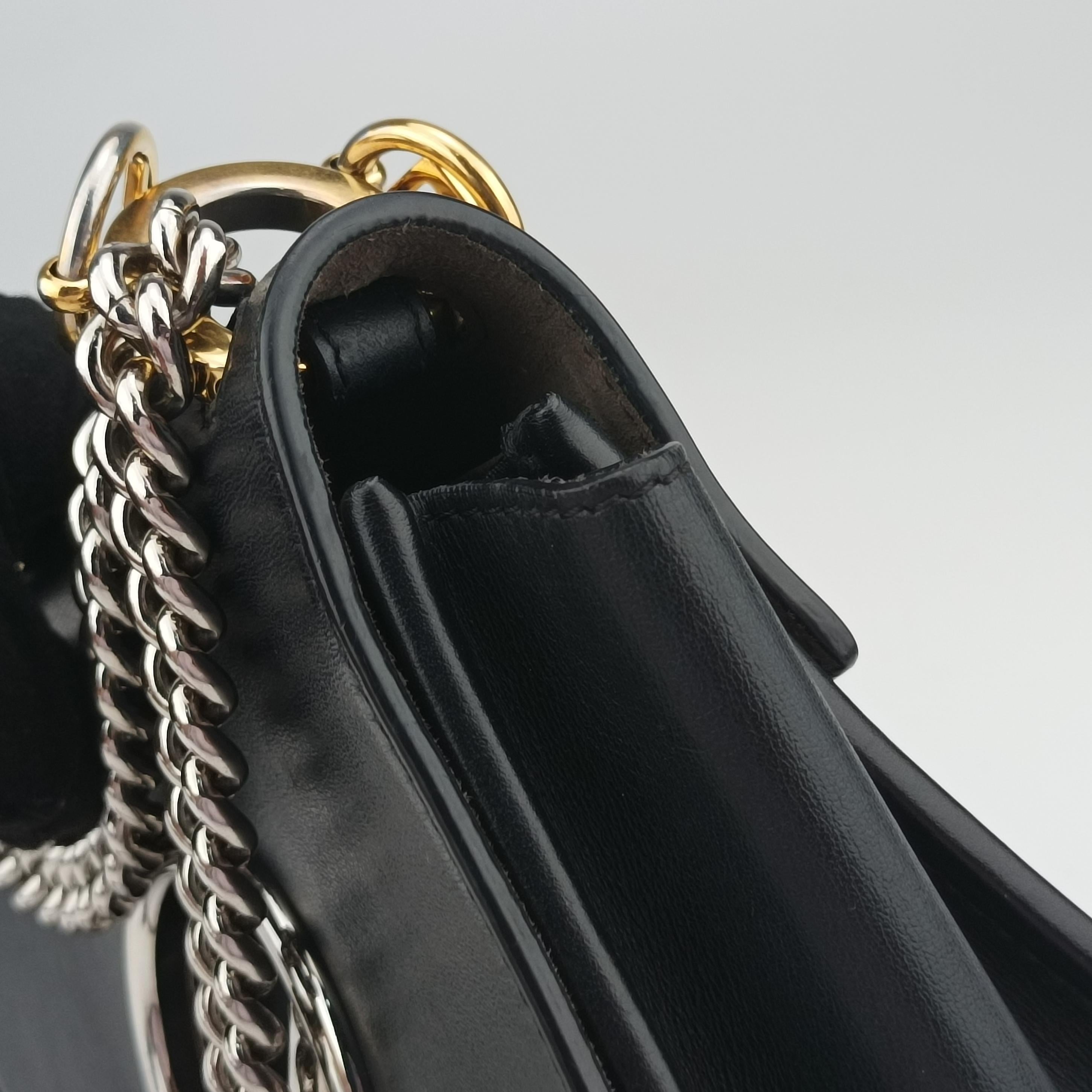 Pre-owned Fendi KAN I F Black Leather 8BT286 shoulderbag | stylenewstar