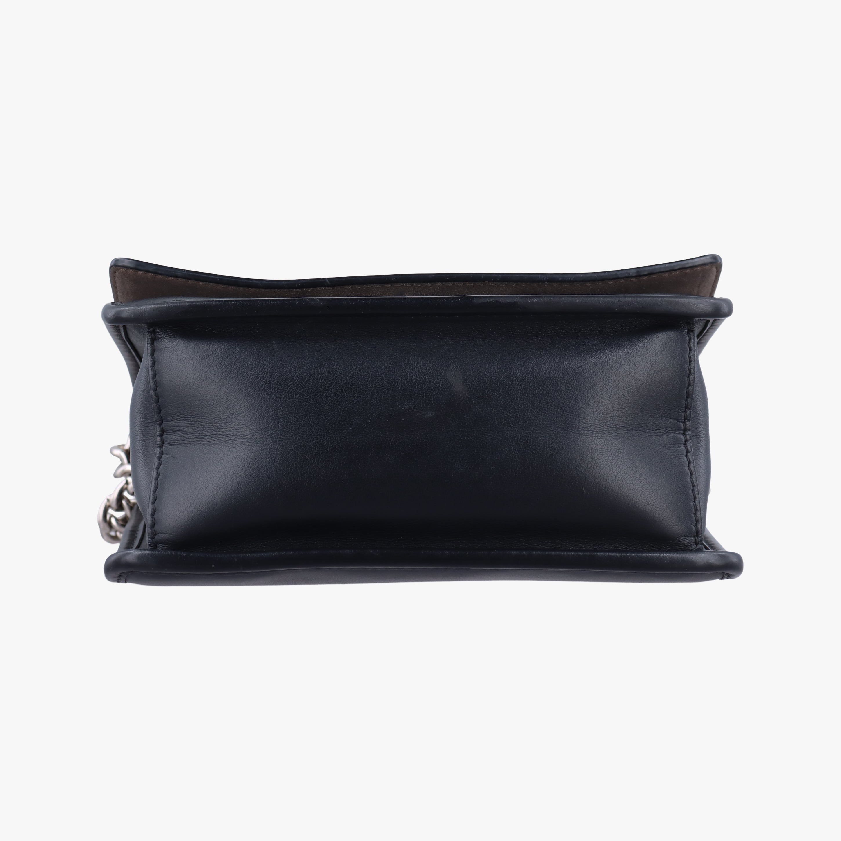 Pre-owned Fendi KAN I F Black Leather 8BT286 shoulderbag | stylenewstar