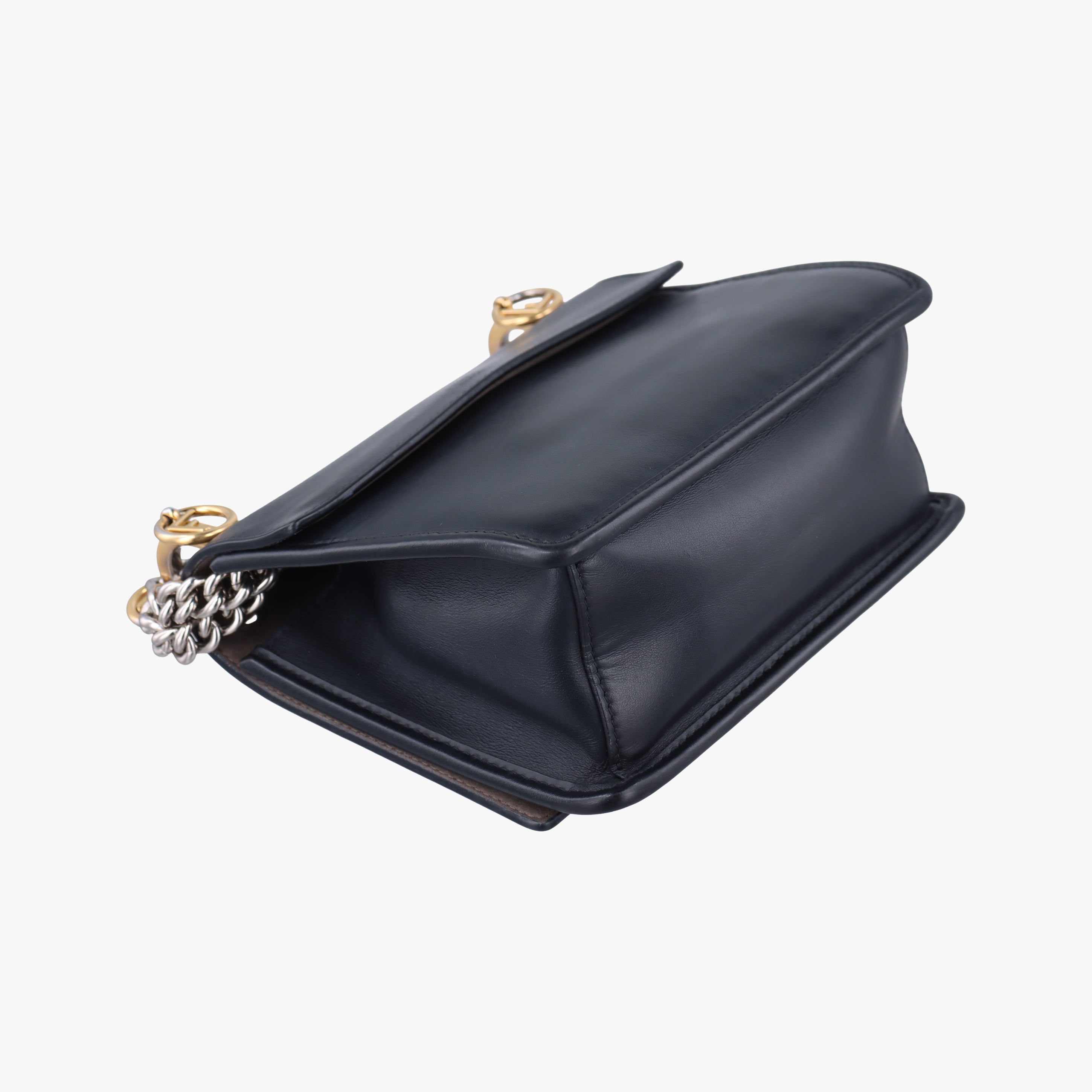 Pre-owned Fendi KAN I F Black Leather 8BT286 shoulderbag | stylenewstar