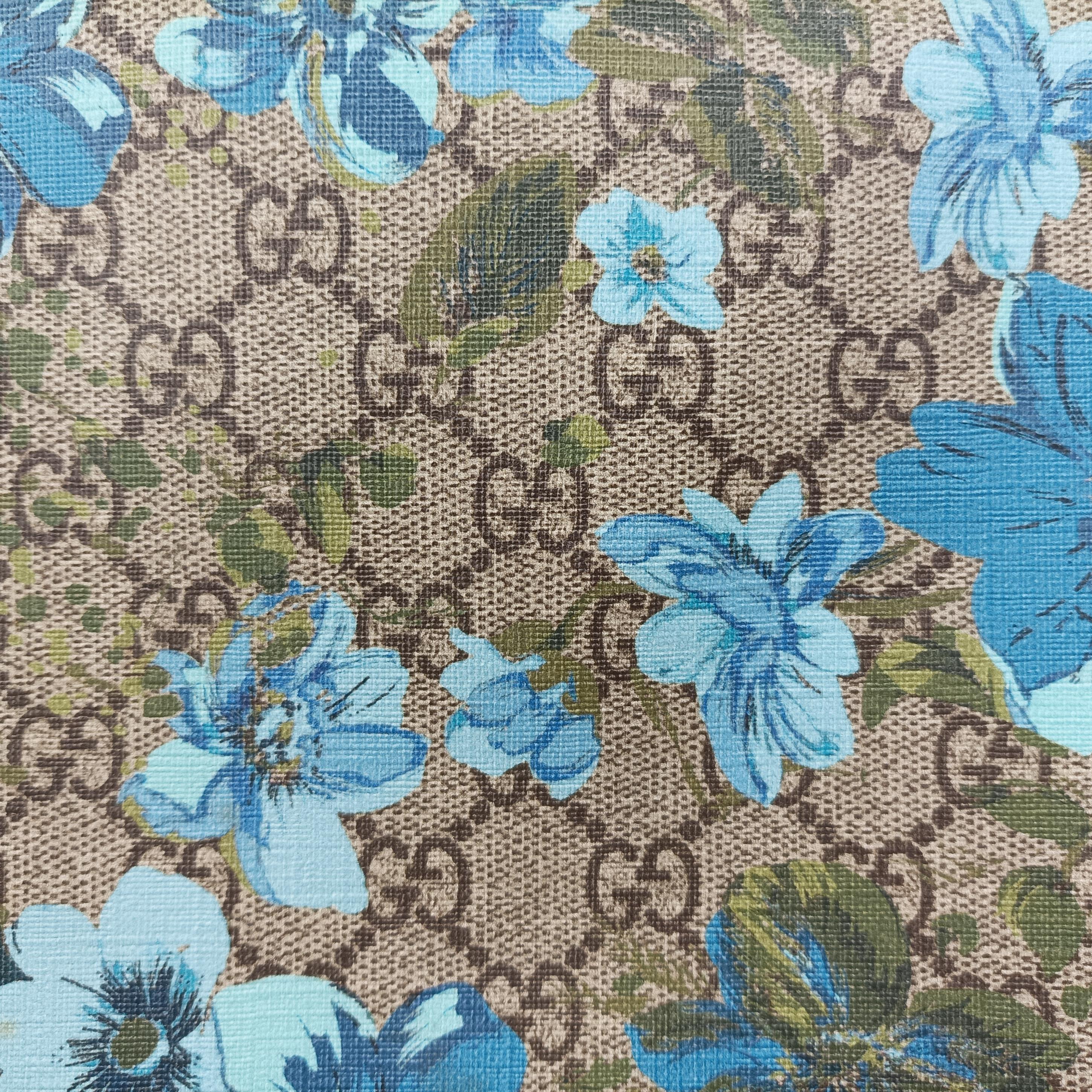 Pre-owned Gucci GG Supreme Linea C Blooms GucciGhost Beige x Multicolour PVC coated canvas 414476 shoulderbag | stylenewstar