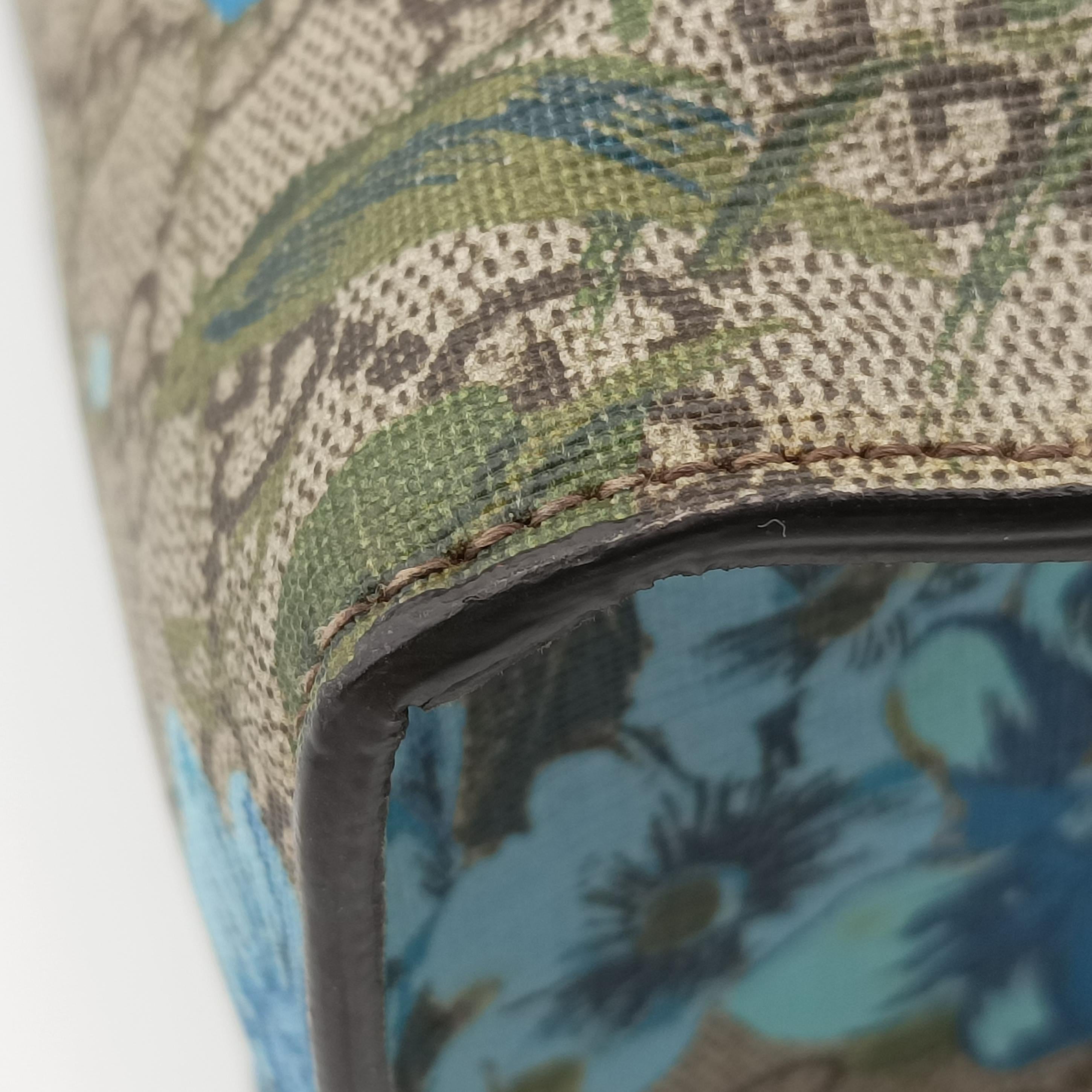 Pre-owned Gucci GG Supreme Linea C Blooms GucciGhost Beige x Multicolour PVC coated canvas 414476 shoulderbag | stylenewstar