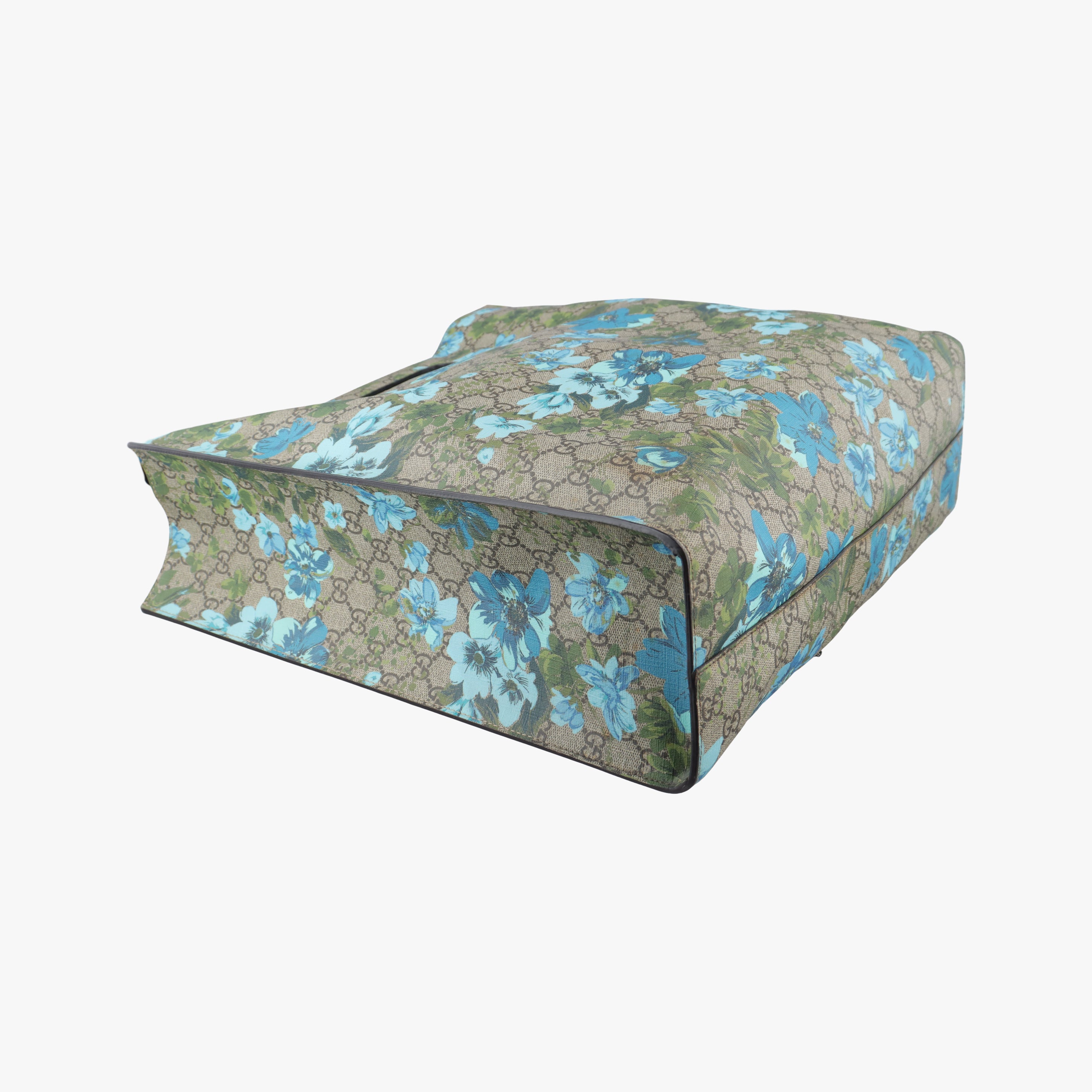 Pre-owned Gucci GG Supreme Linea C Blooms GucciGhost Beige x Multicolour PVC coated canvas 414476 shoulderbag | stylenewstar