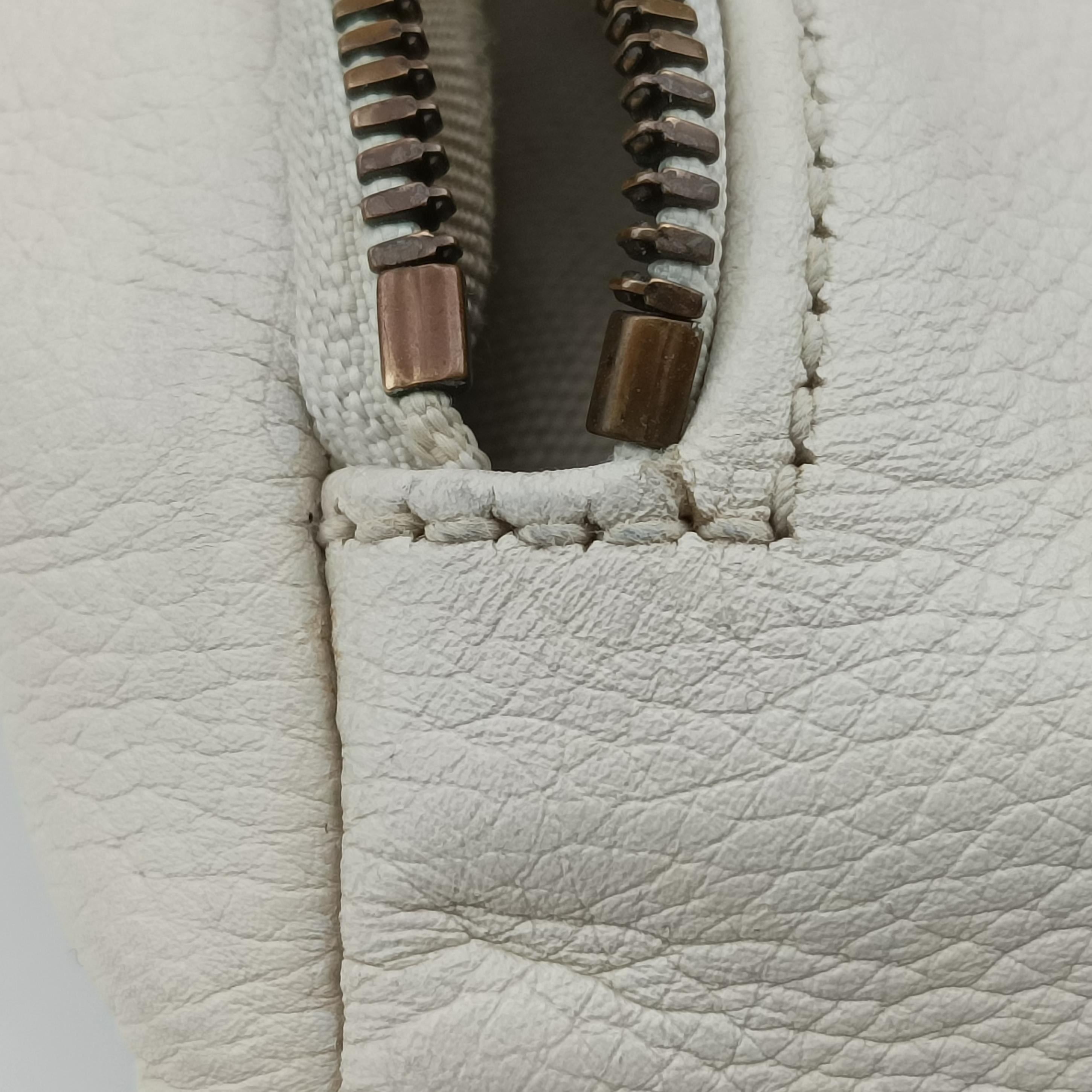 Pre-owned Gucci Gucci Print White Leather 493869 bum bag/waist bag | stylenewstar