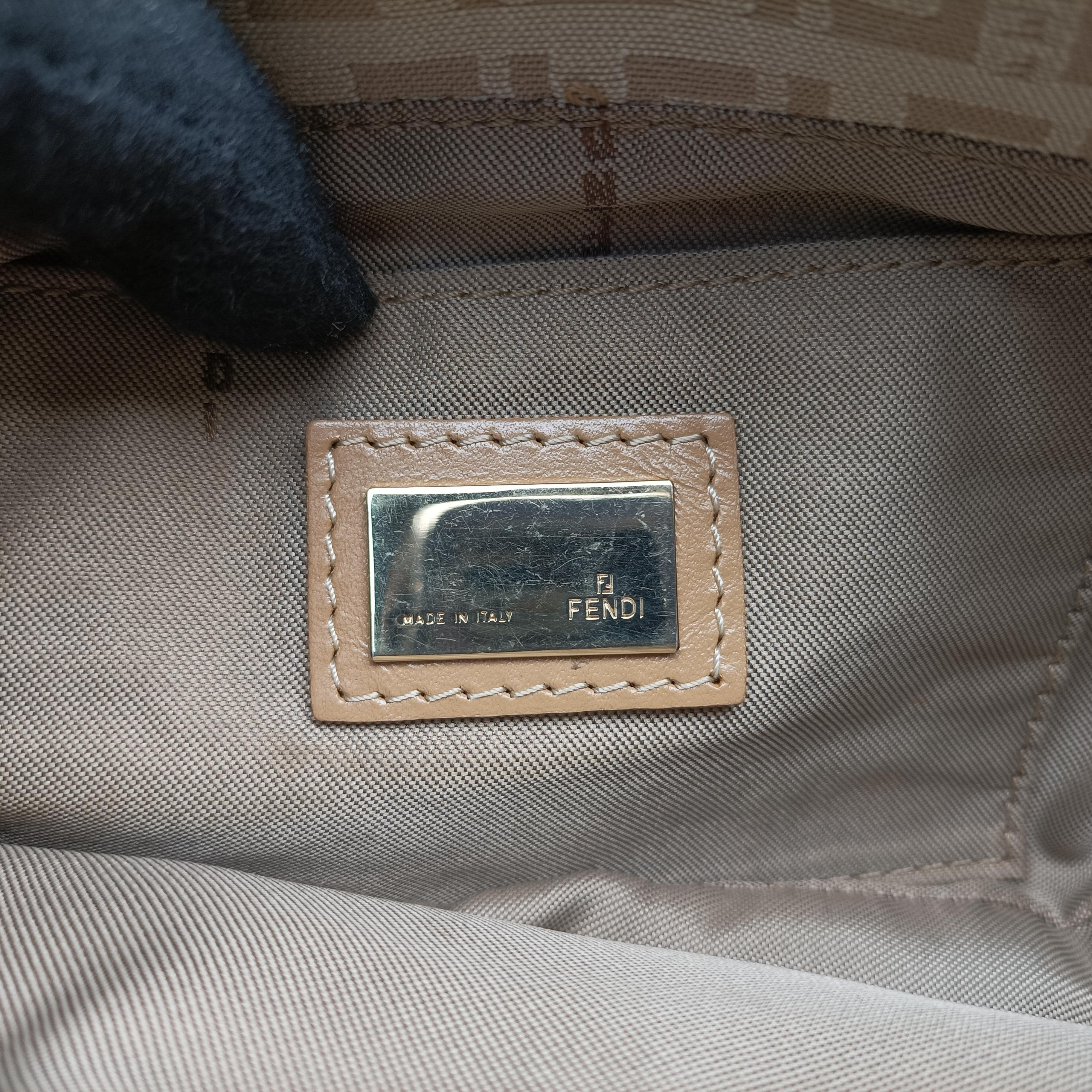 Pre-owned Fendi Baguette Beige Jacquard 8BR180 shoulderbag | stylenewstar