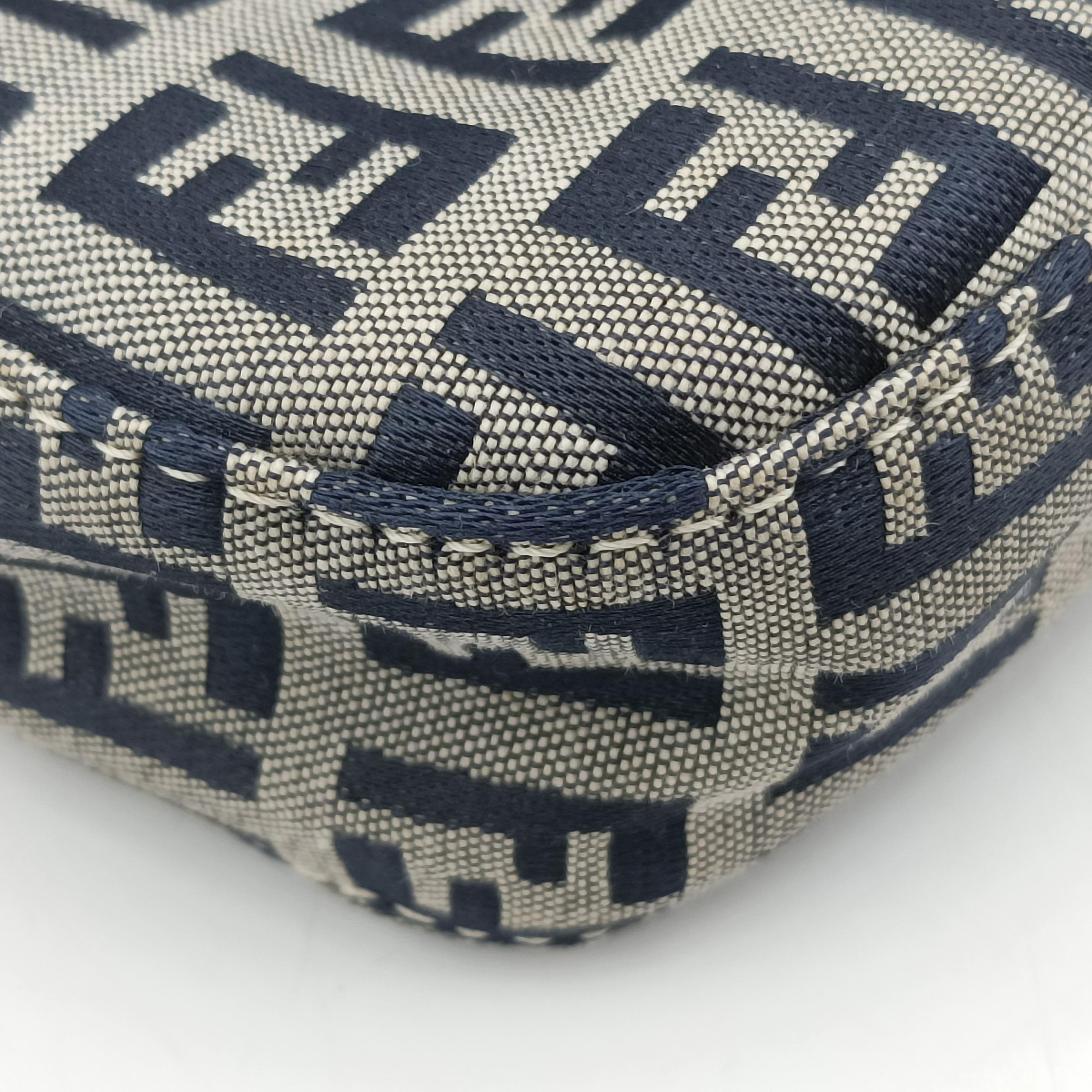 Secondhand Fendi Baguette Navy Jacquard 26424 shoulderbag | stylenewstar