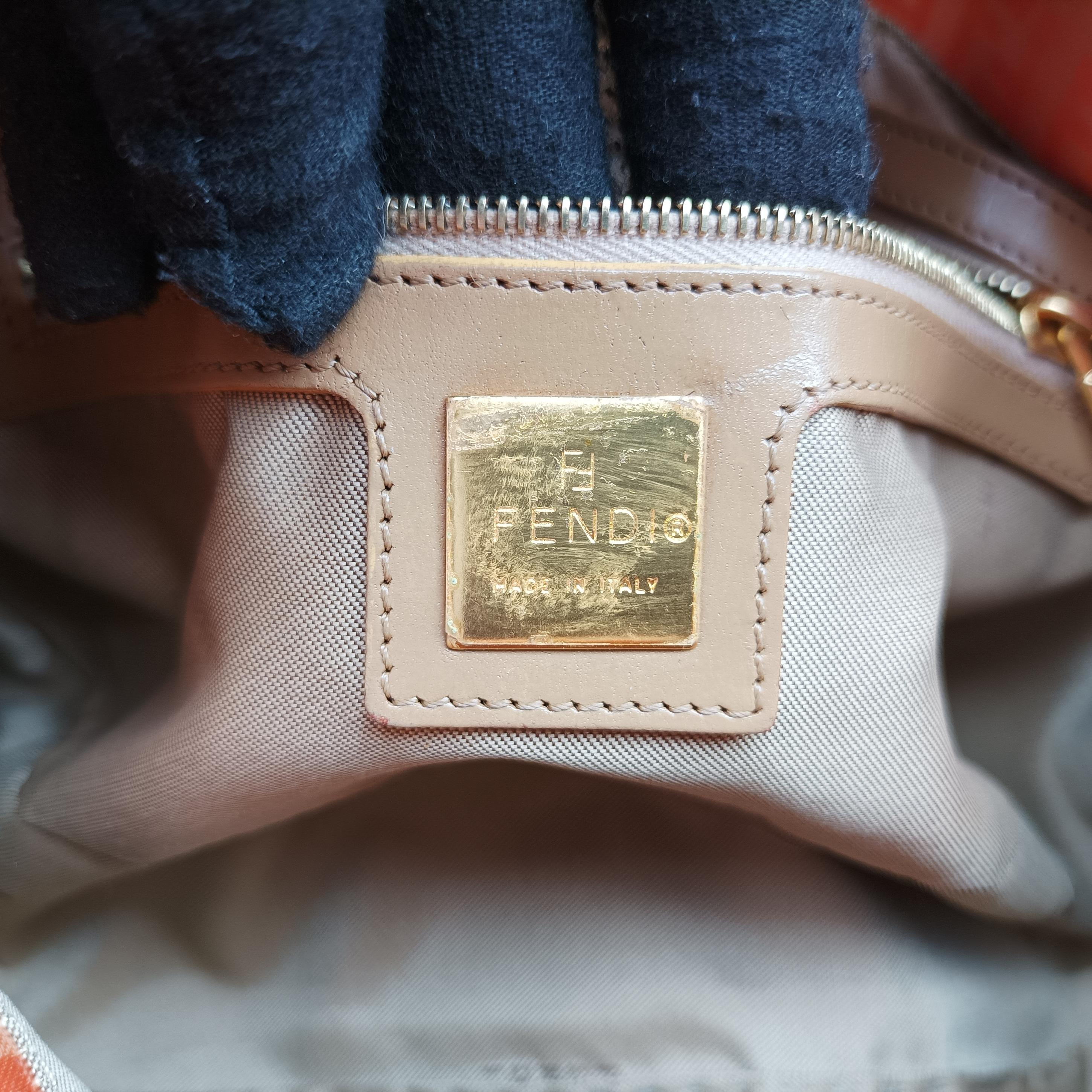 Pre-owned Fendi Baguette Pink Patent  shoulderbag | stylenewstar