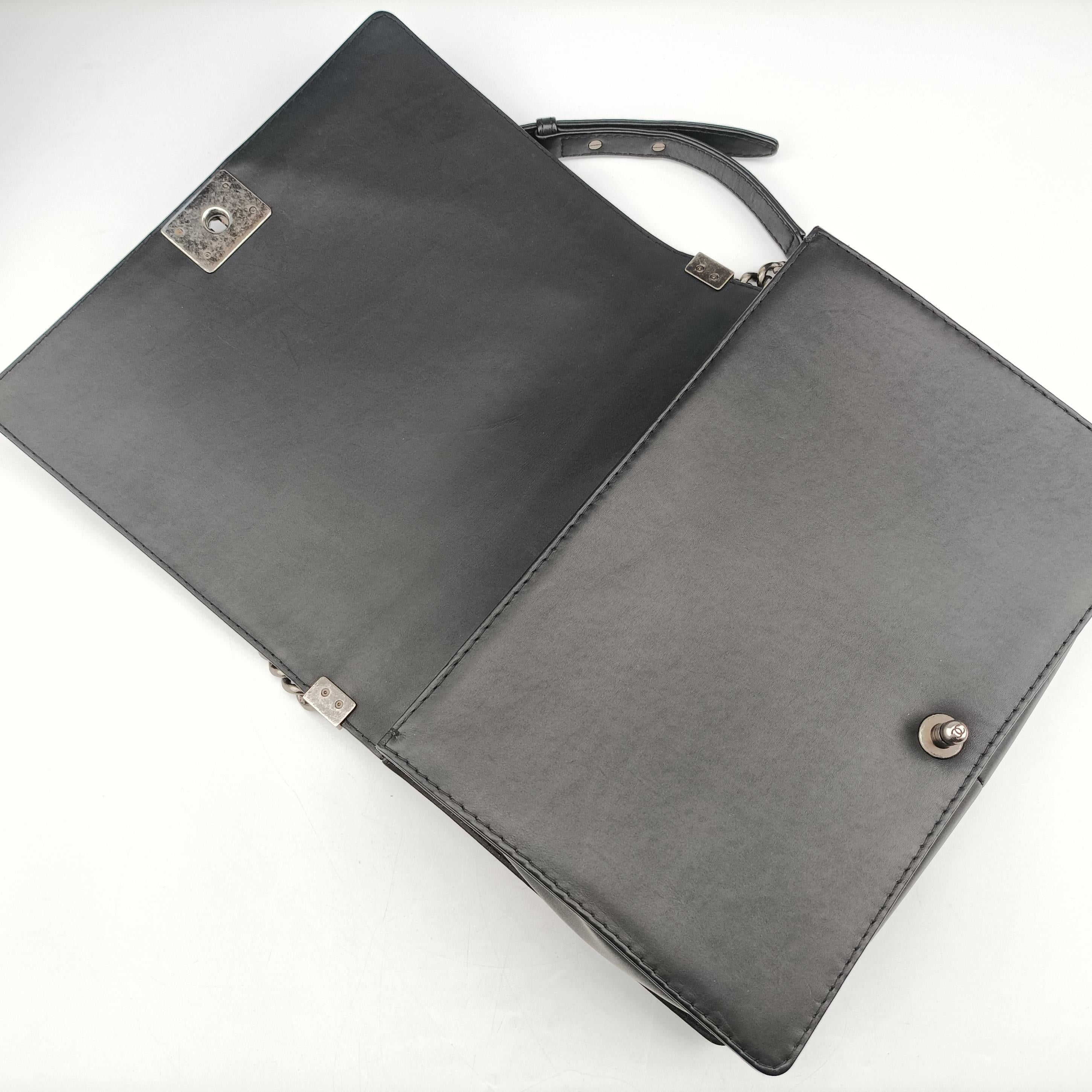 Pre-owned Chanel BOY CHANEL Black lambskin A66298 shoulderbag | stylenewstar