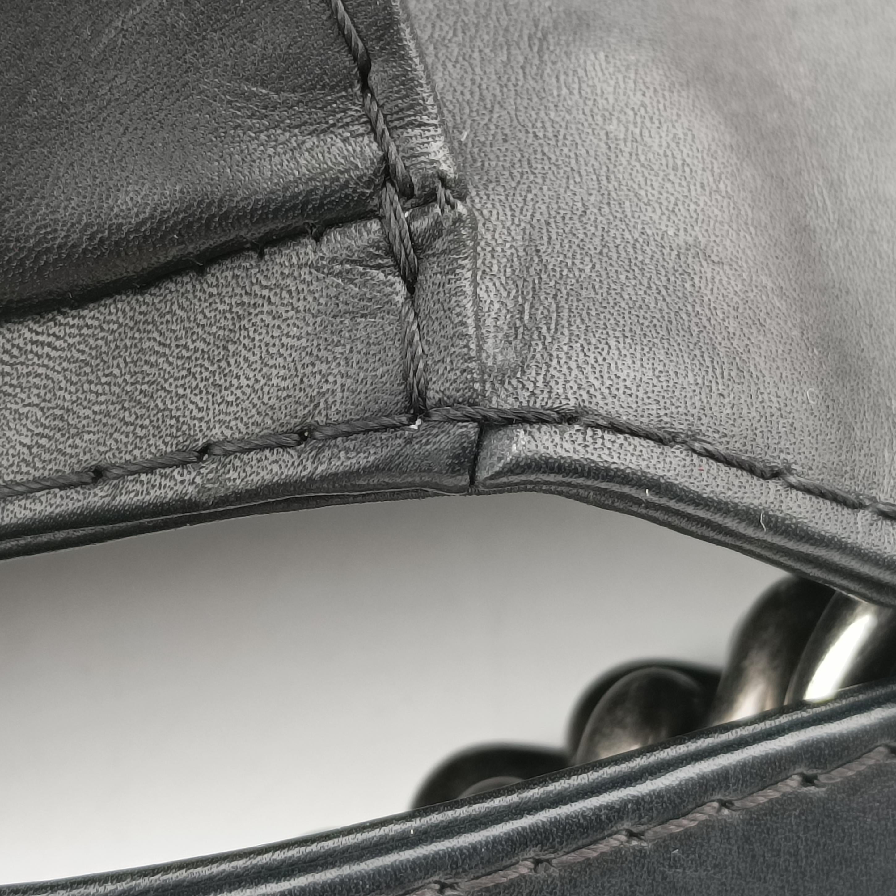 Pre-owned Chanel BOY CHANEL Black lambskin A66298 shoulderbag | stylenewstar