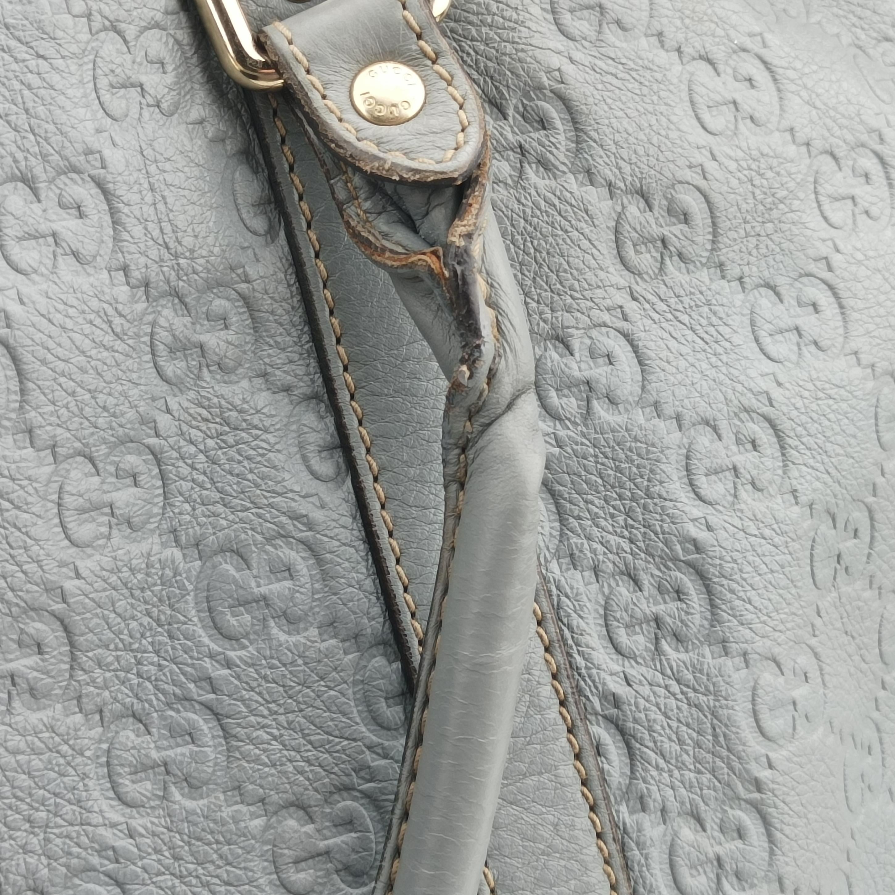 Secondhand Gucci GG plus GG Supreme Briefcase Grey Leather 201480 shoulderbag | stylenewstar