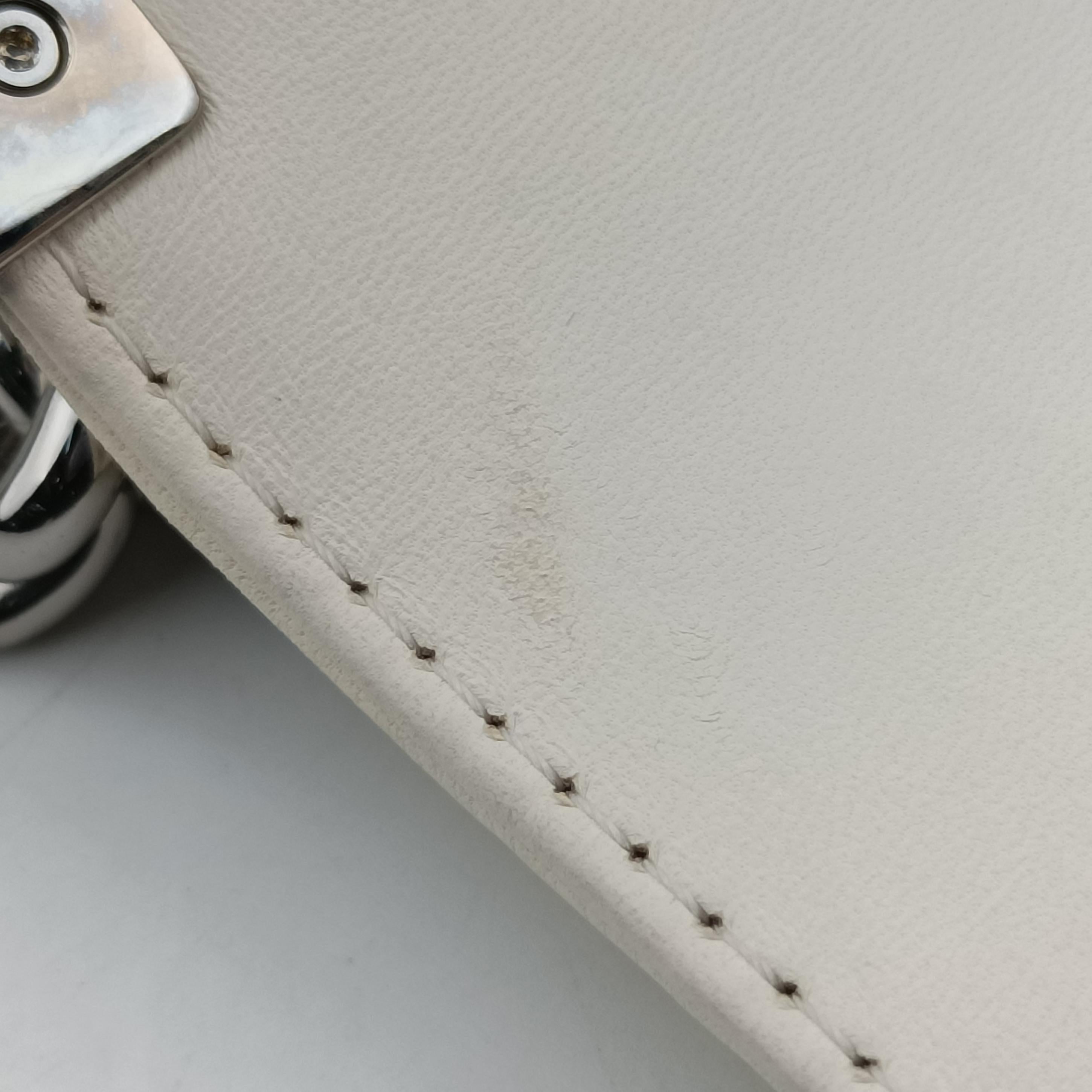 Pre-owned Chanel BOY CHANEL White Leather A67086 shoulderbag | stylenewstar