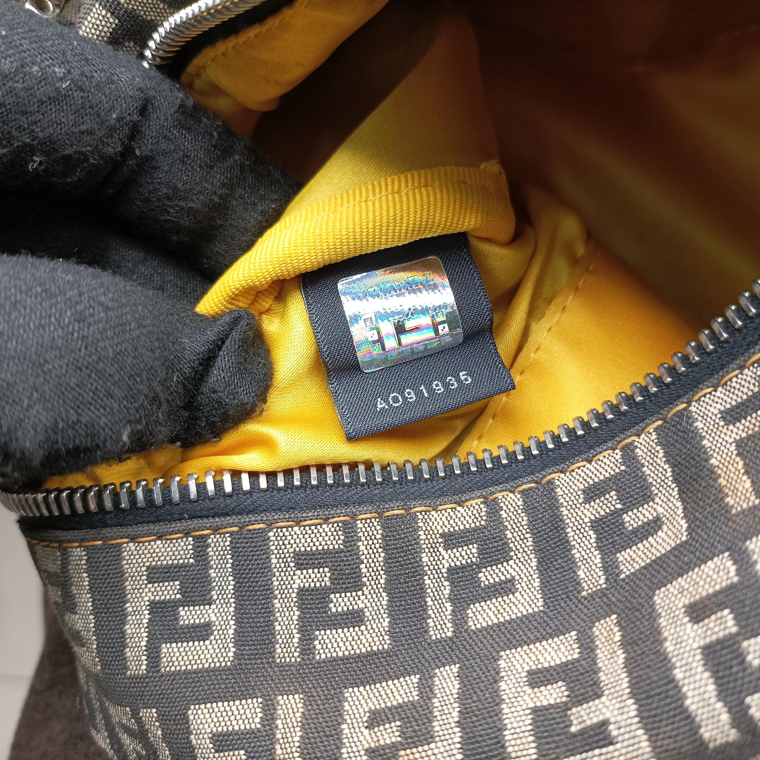 Pre-owned Fendi Zucchino Glitter Logo Multicolour canvas×patent 8BL068 handbag | stylenewstar