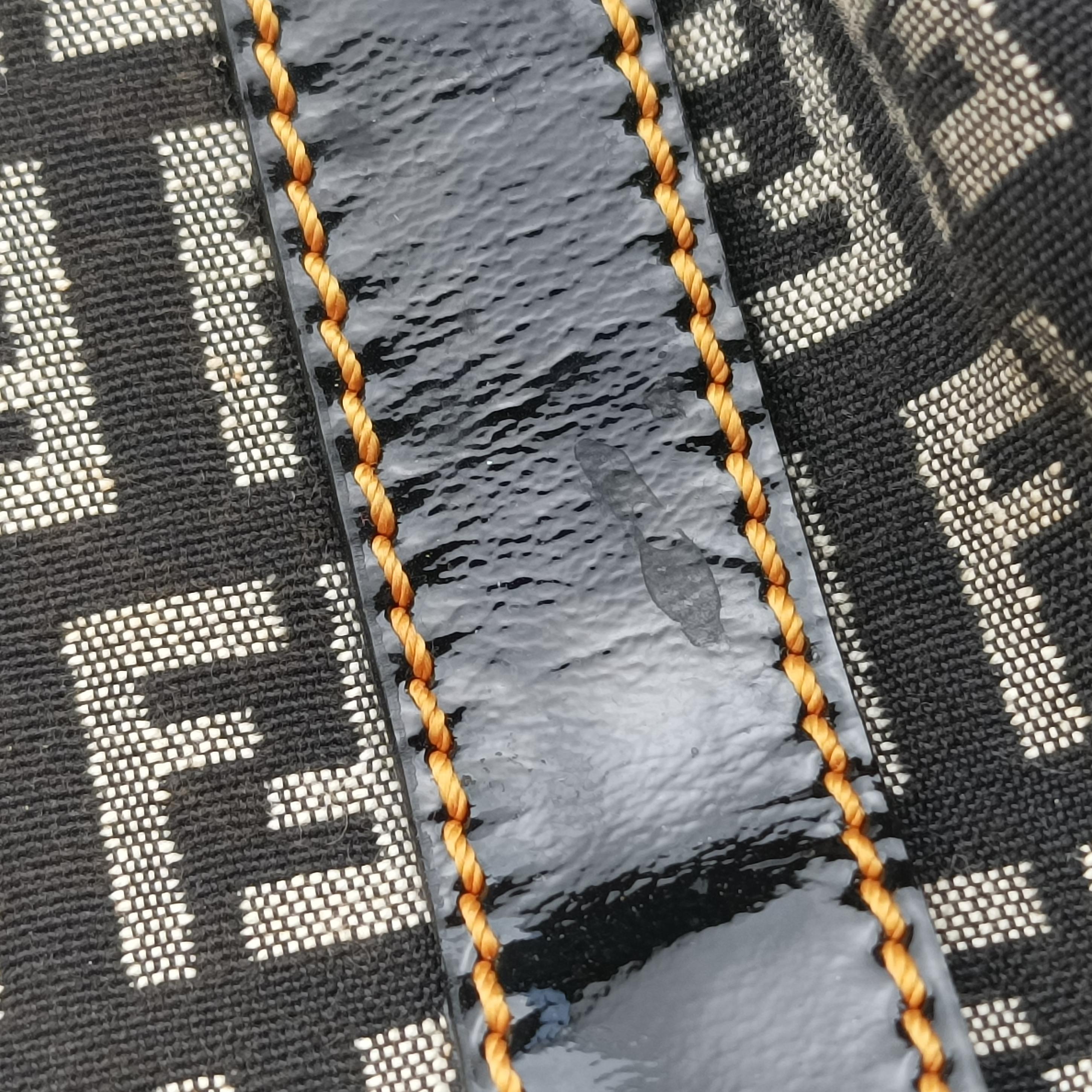 Pre-owned Fendi Zucchino Glitter Logo Multicolour canvas×patent 8BL068 handbag | stylenewstar