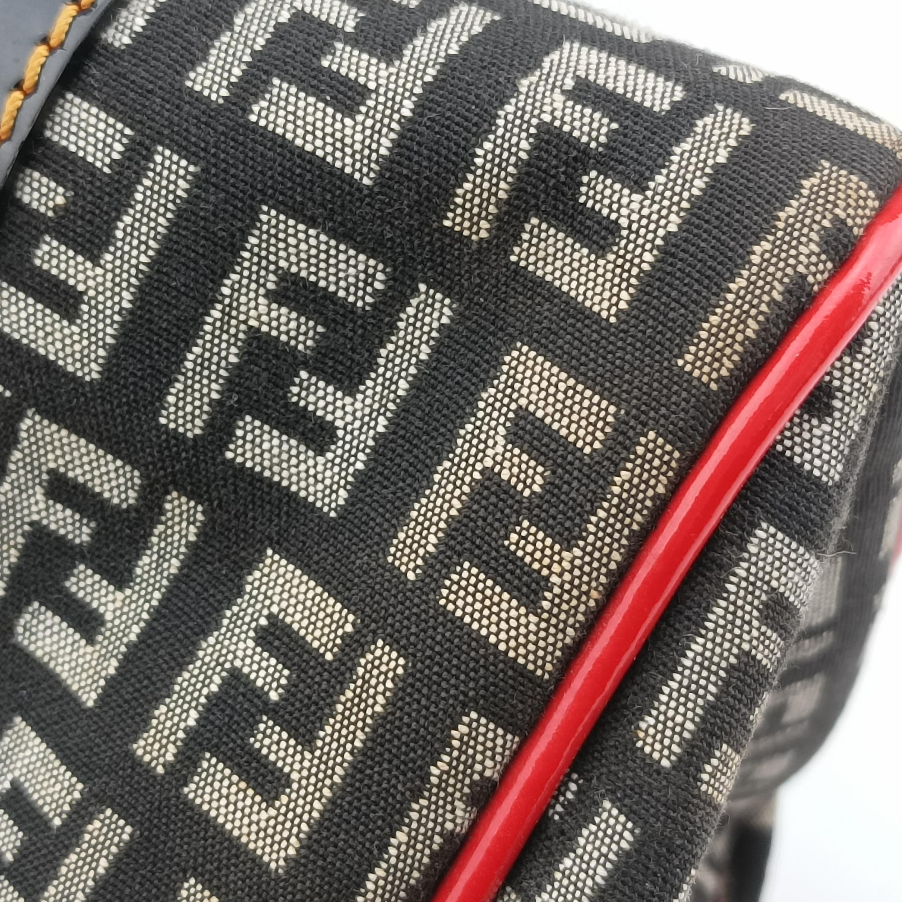 Pre-owned Fendi Zucchino Glitter Logo Multicolour canvas×patent 8BL068 handbag | stylenewstar