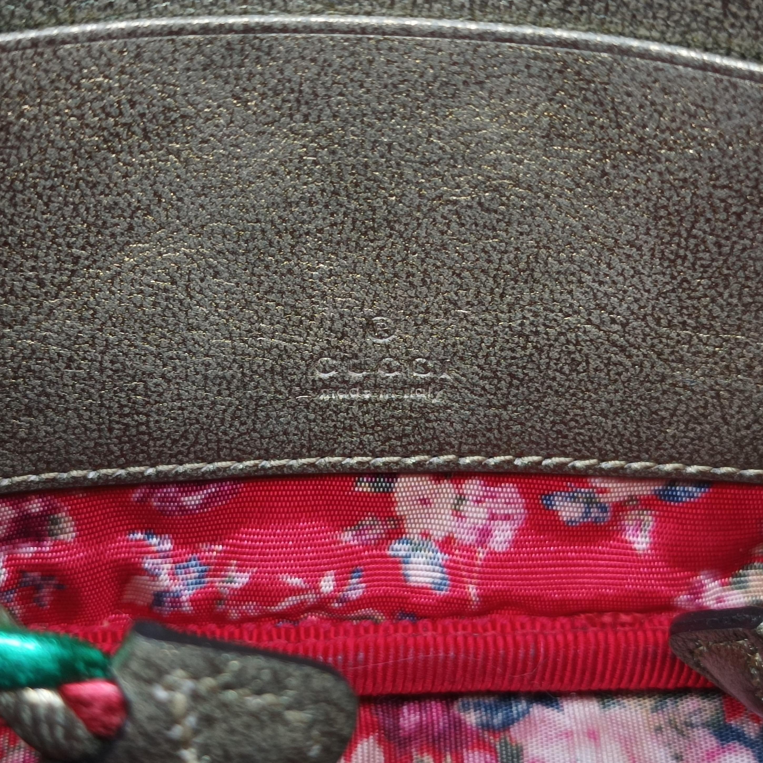 Pre-owned Gucci Laminate Red×Green Leather 534951 shoulderbag | stylenewstar