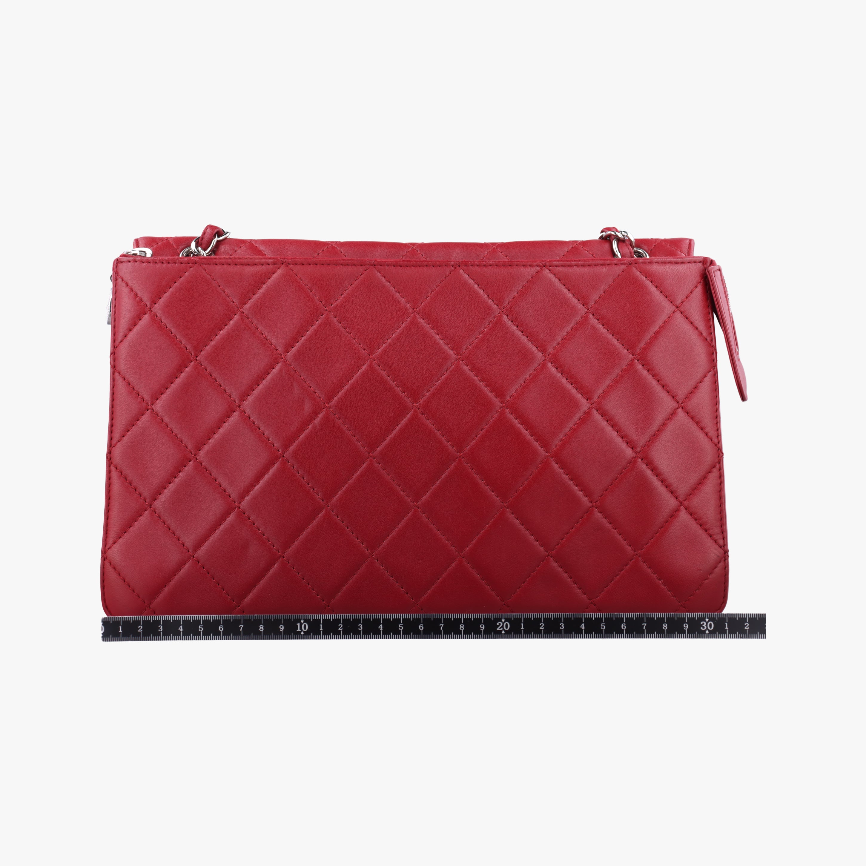 Secondhand Chanel 2.55 Matelasse Red lambskin A65615 shoulderbag | stylenewstar