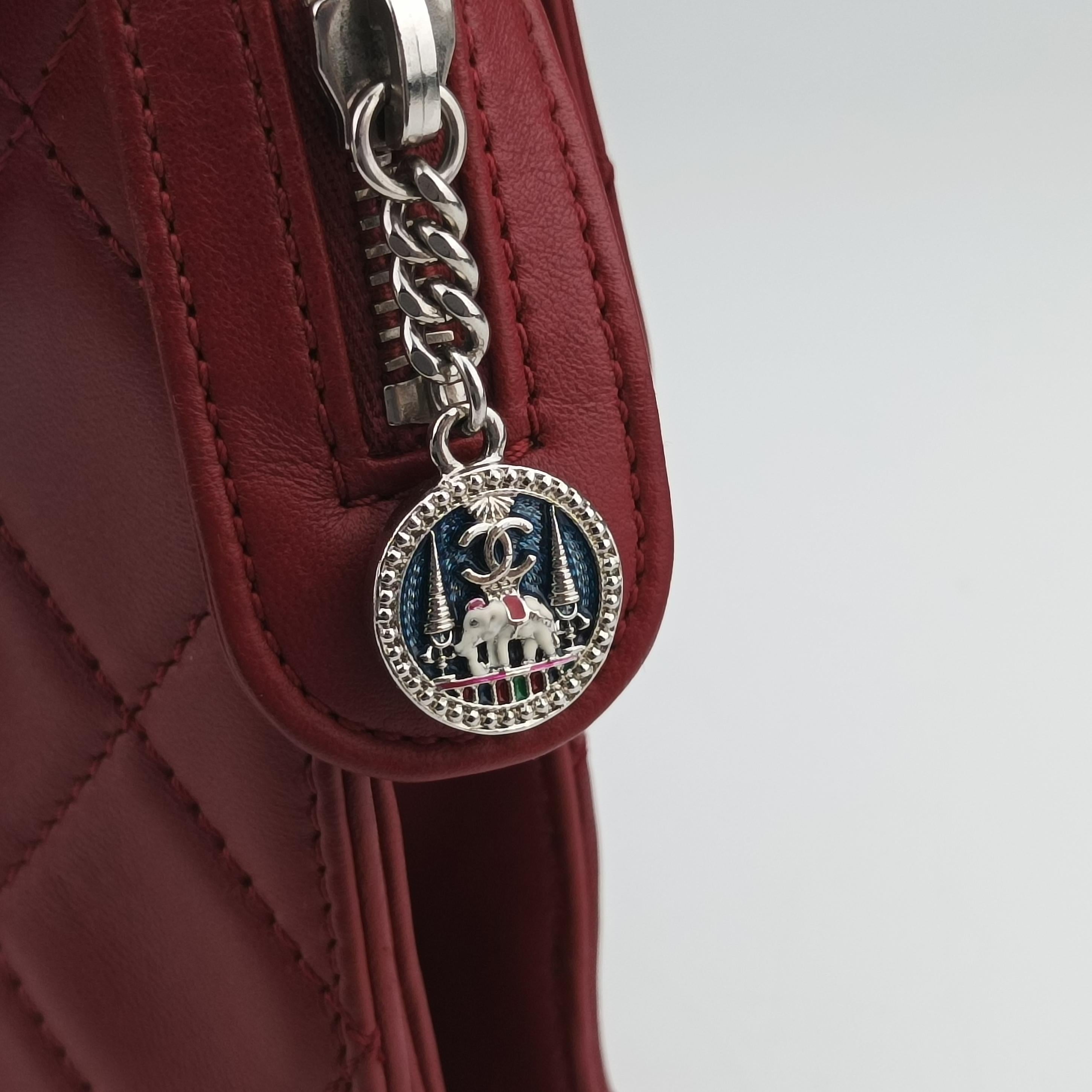 Secondhand Chanel 2.55 Matelasse Red lambskin A65615 shoulderbag | stylenewstar