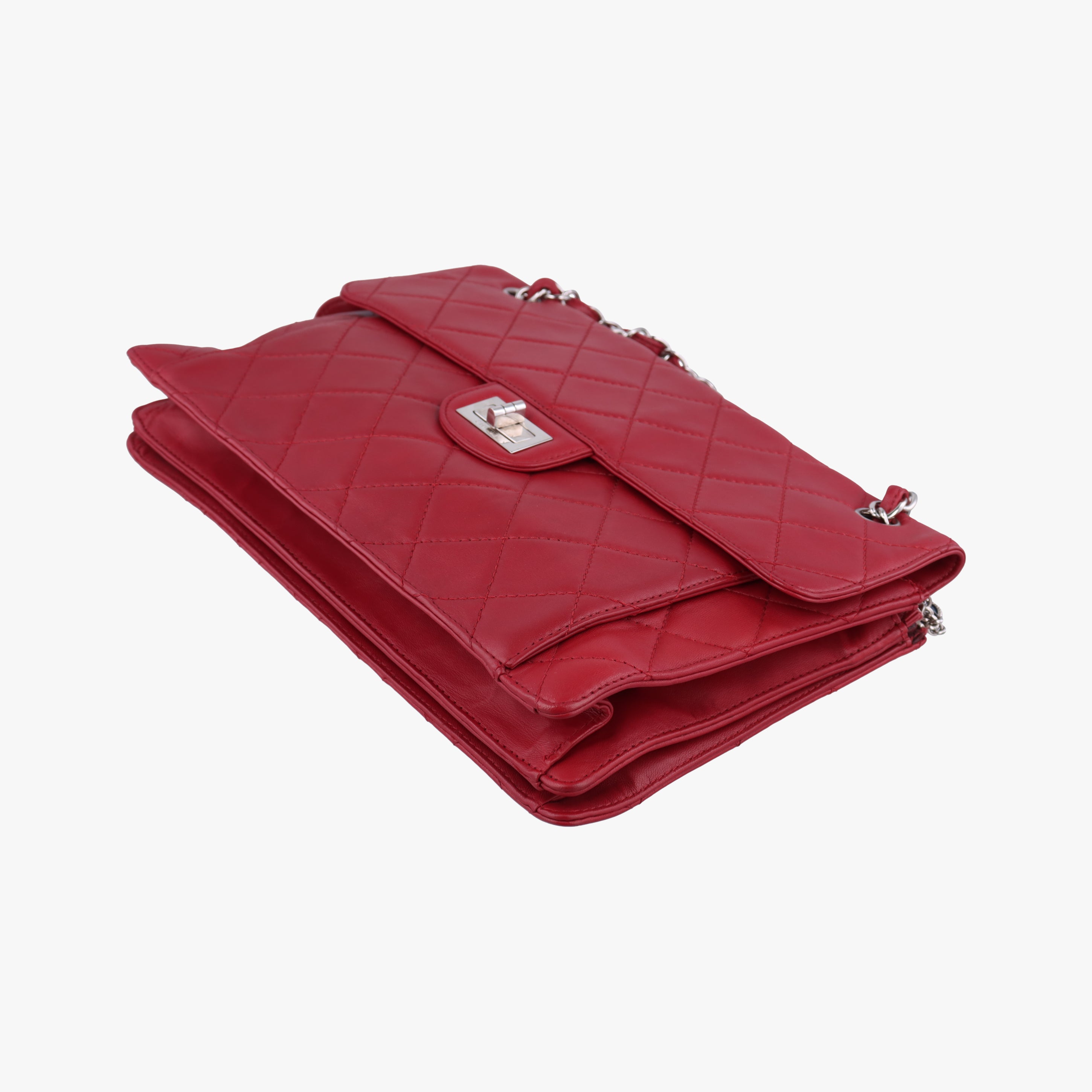 Secondhand Chanel 2.55 Matelasse Red lambskin A65615 shoulderbag | stylenewstar