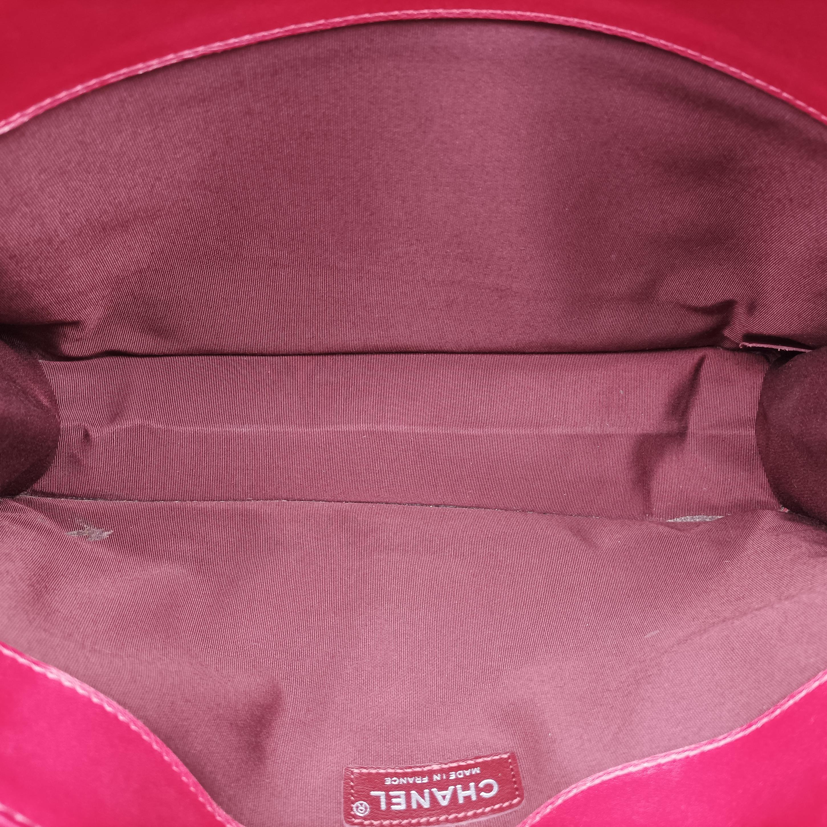 Secondhand Chanel 2.55 Matelasse Red lambskin A65615 shoulderbag | stylenewstar