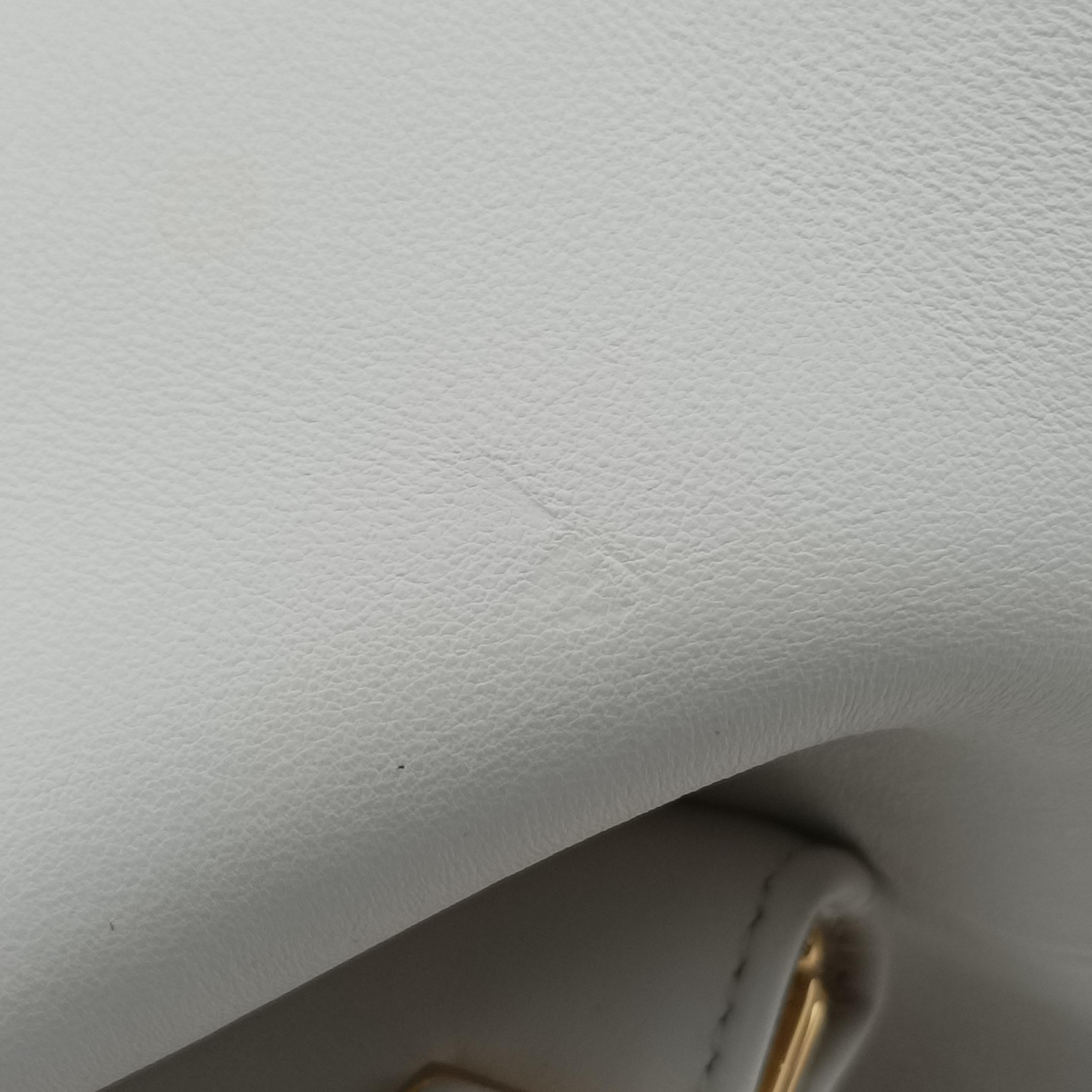 Pre-owned Fendi First middle White Leather 8BP127 shoulderbag | stylenewstar