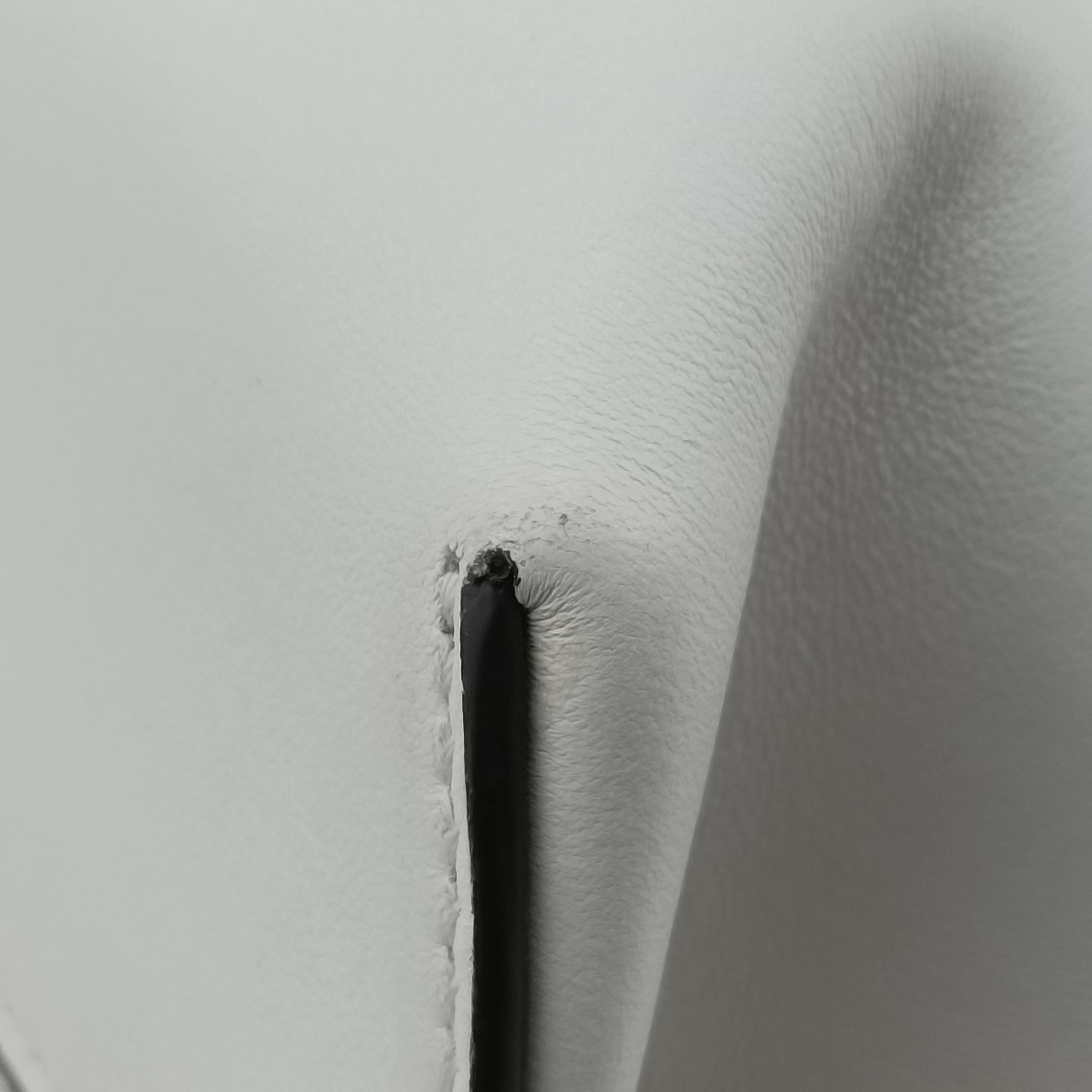 Pre-owned Fendi First middle White Leather 8BP127 shoulderbag | stylenewstar